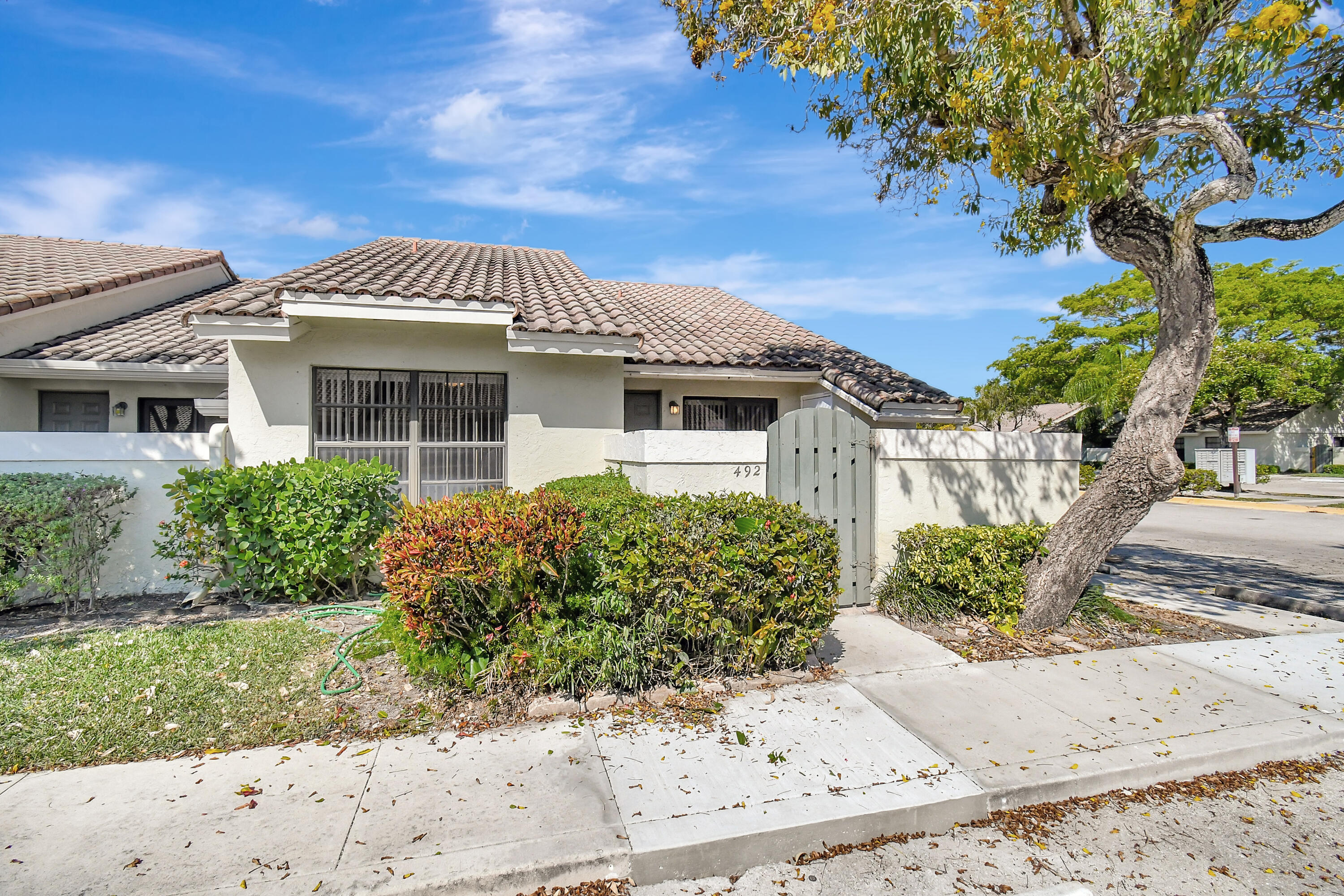 492 Hardwood Pl Place