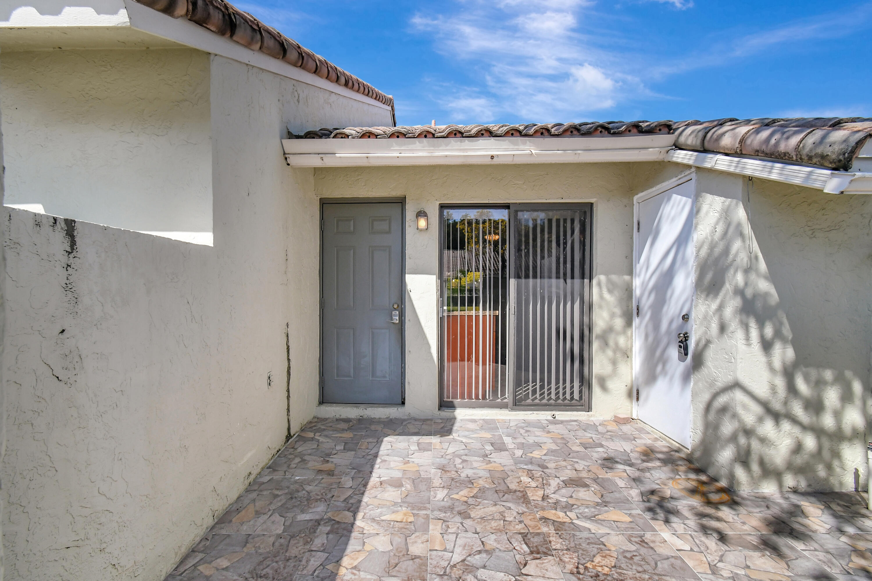492 Hardwood Pl Place