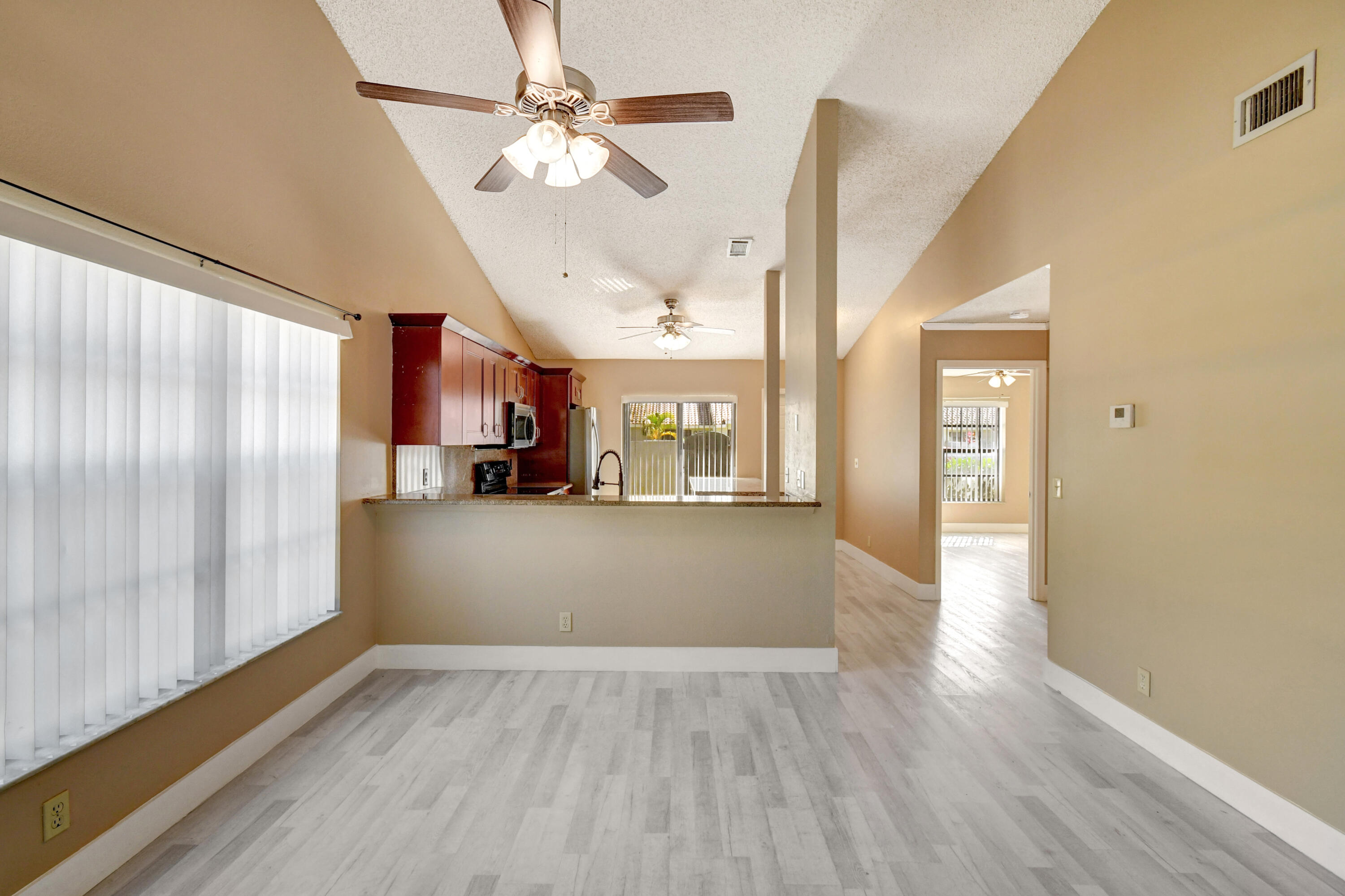 492 Hardwood Pl Place