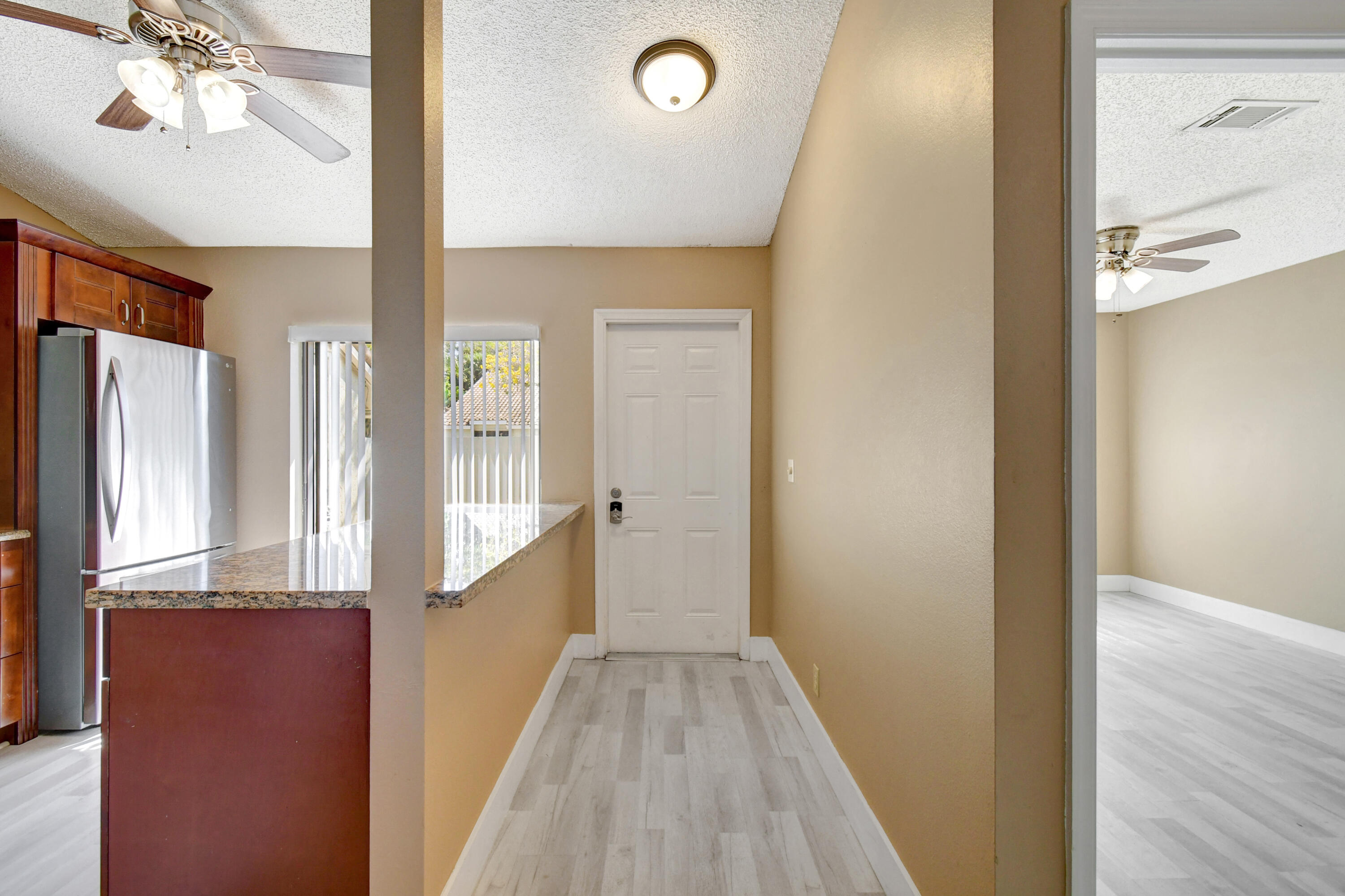 492 Hardwood Pl Place