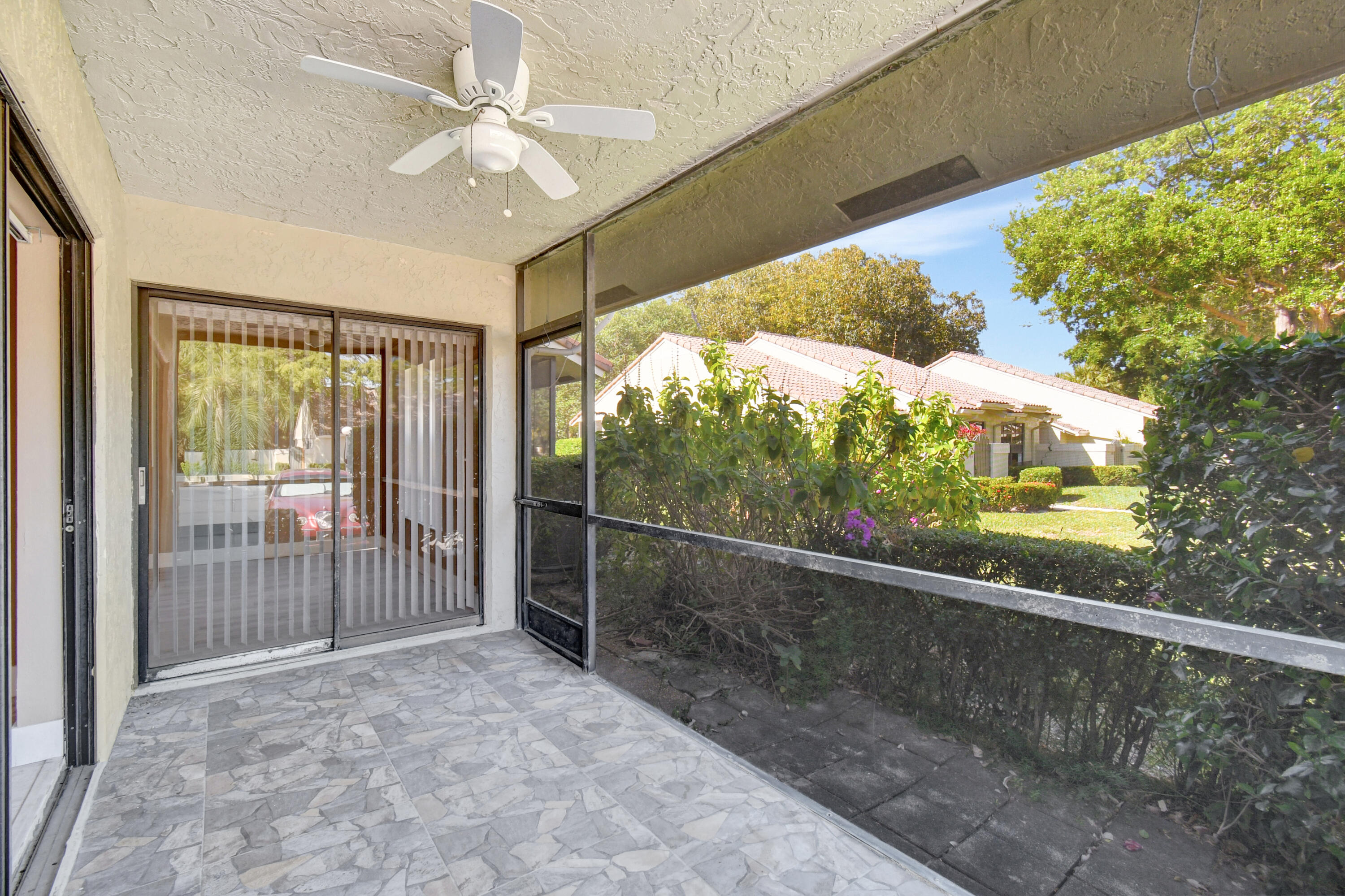 492 Hardwood Pl Place