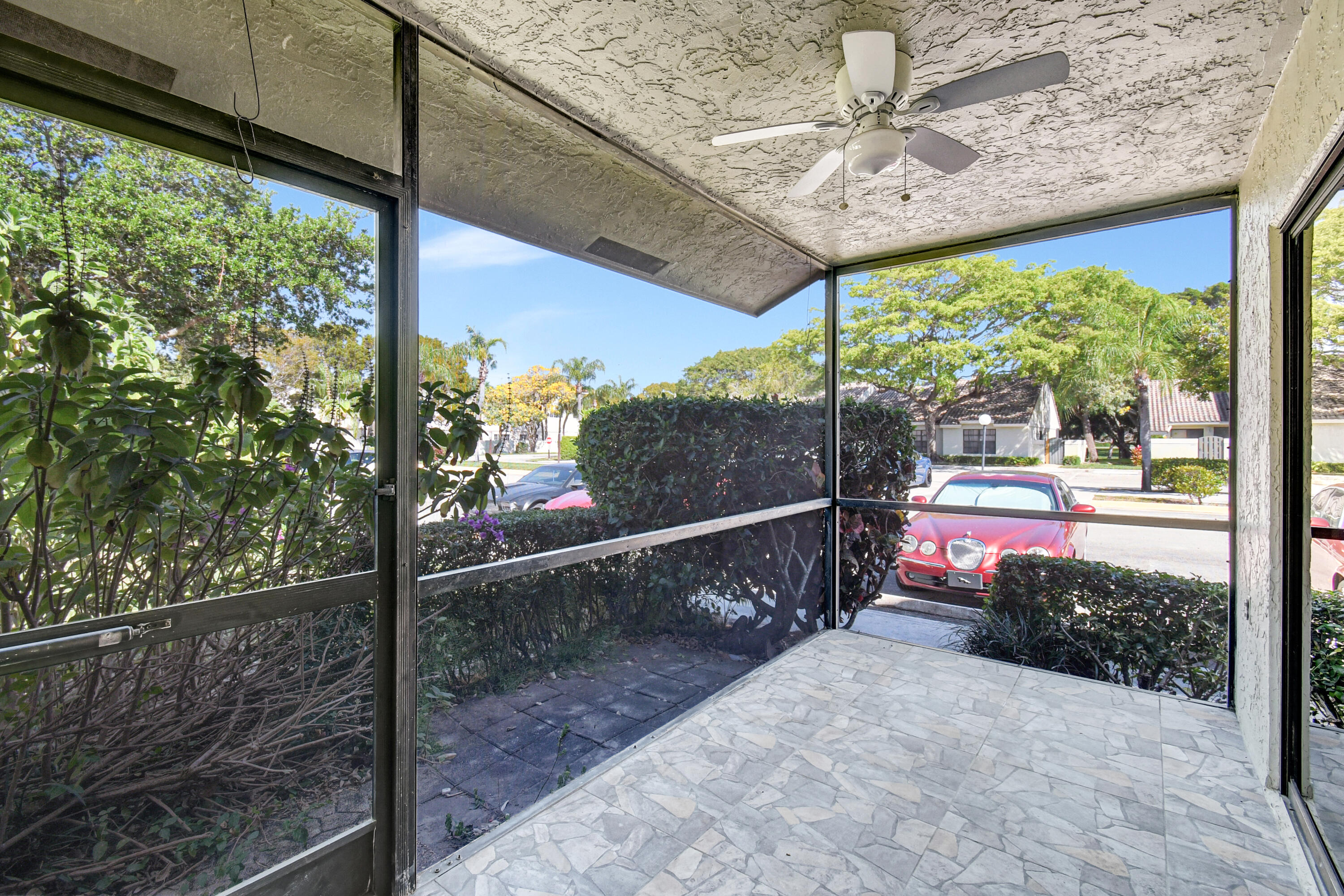 492 Hardwood Pl Place