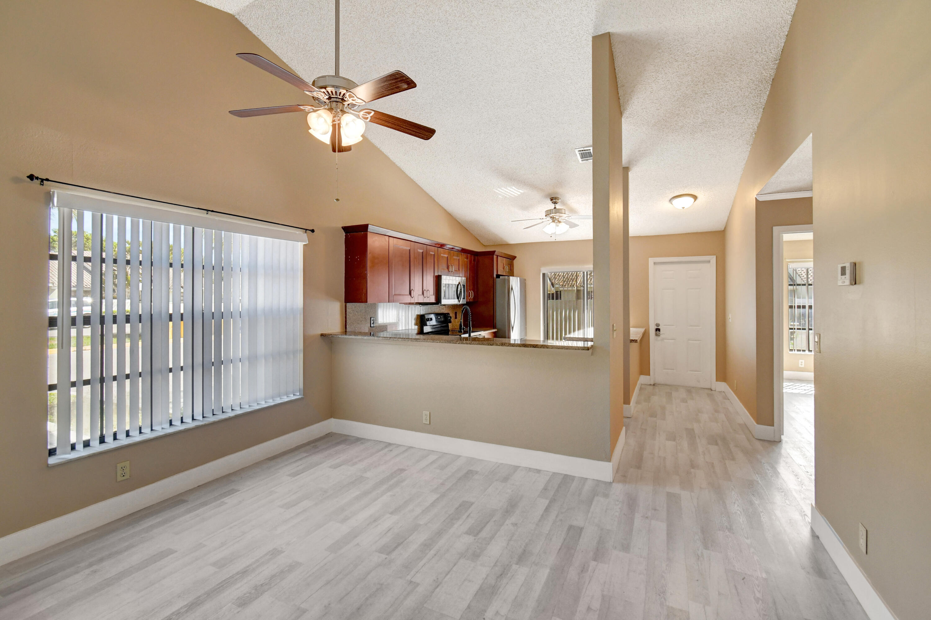 492 Hardwood Pl Place