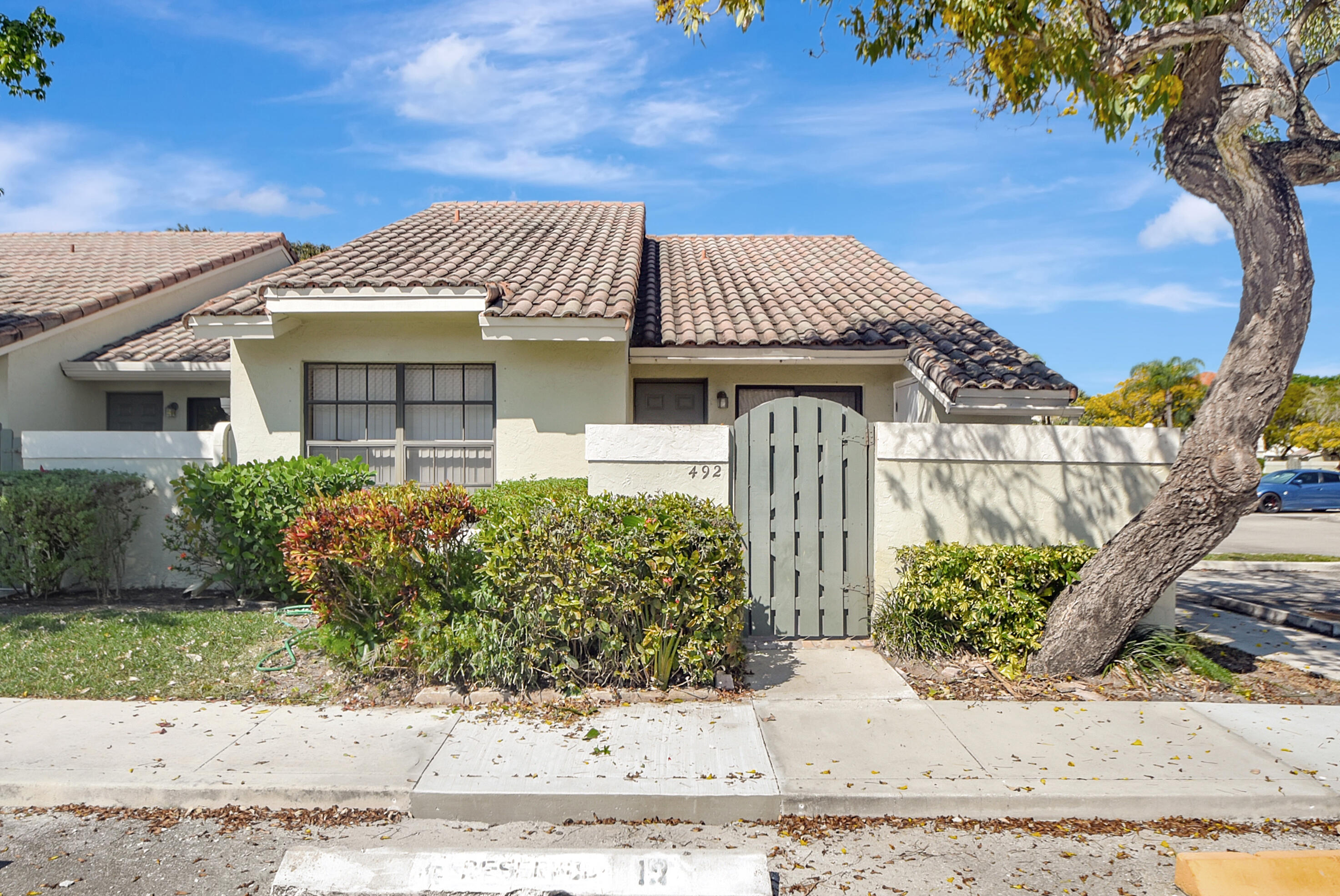 492 Hardwood Pl Place