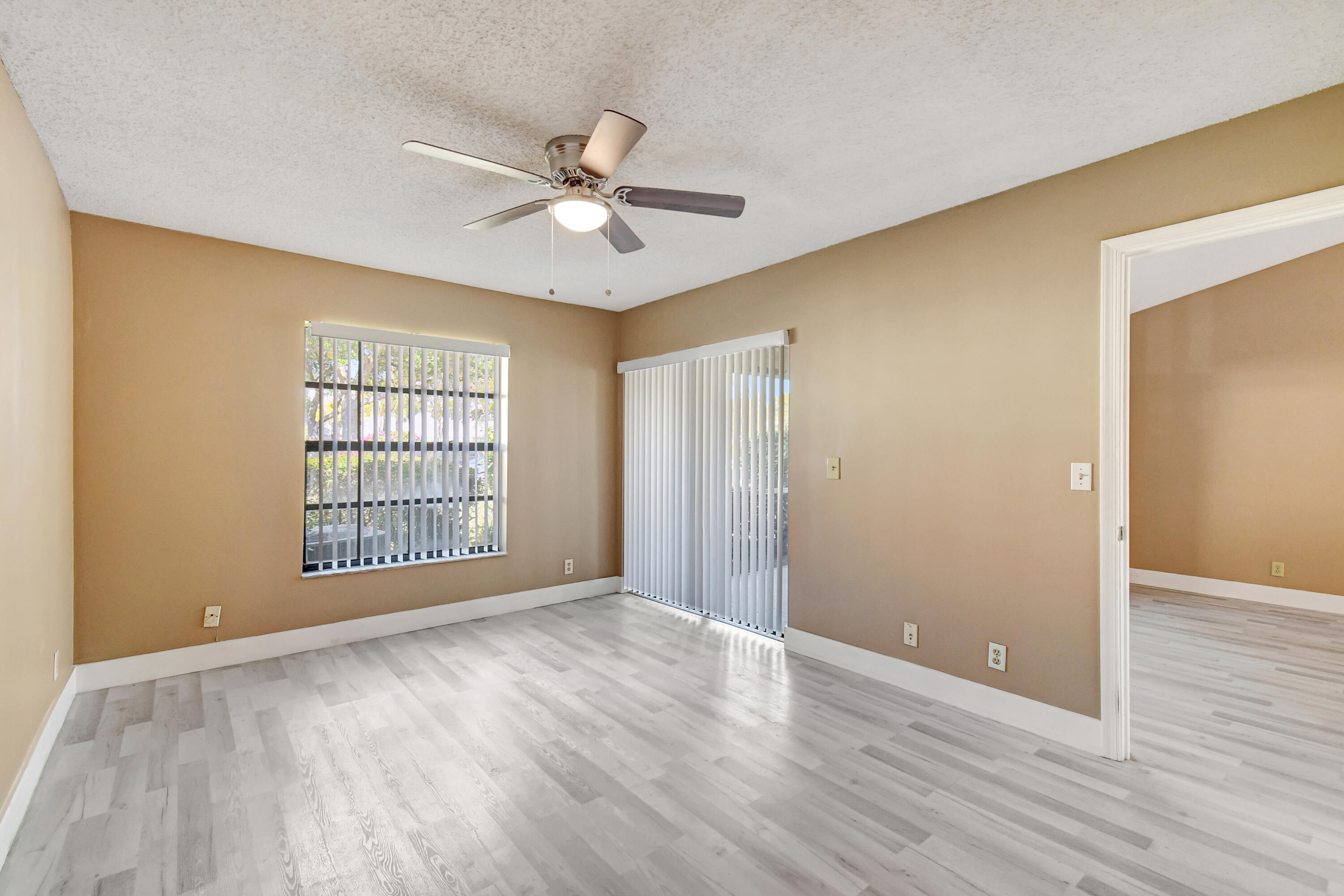 492 Hardwood Pl Place