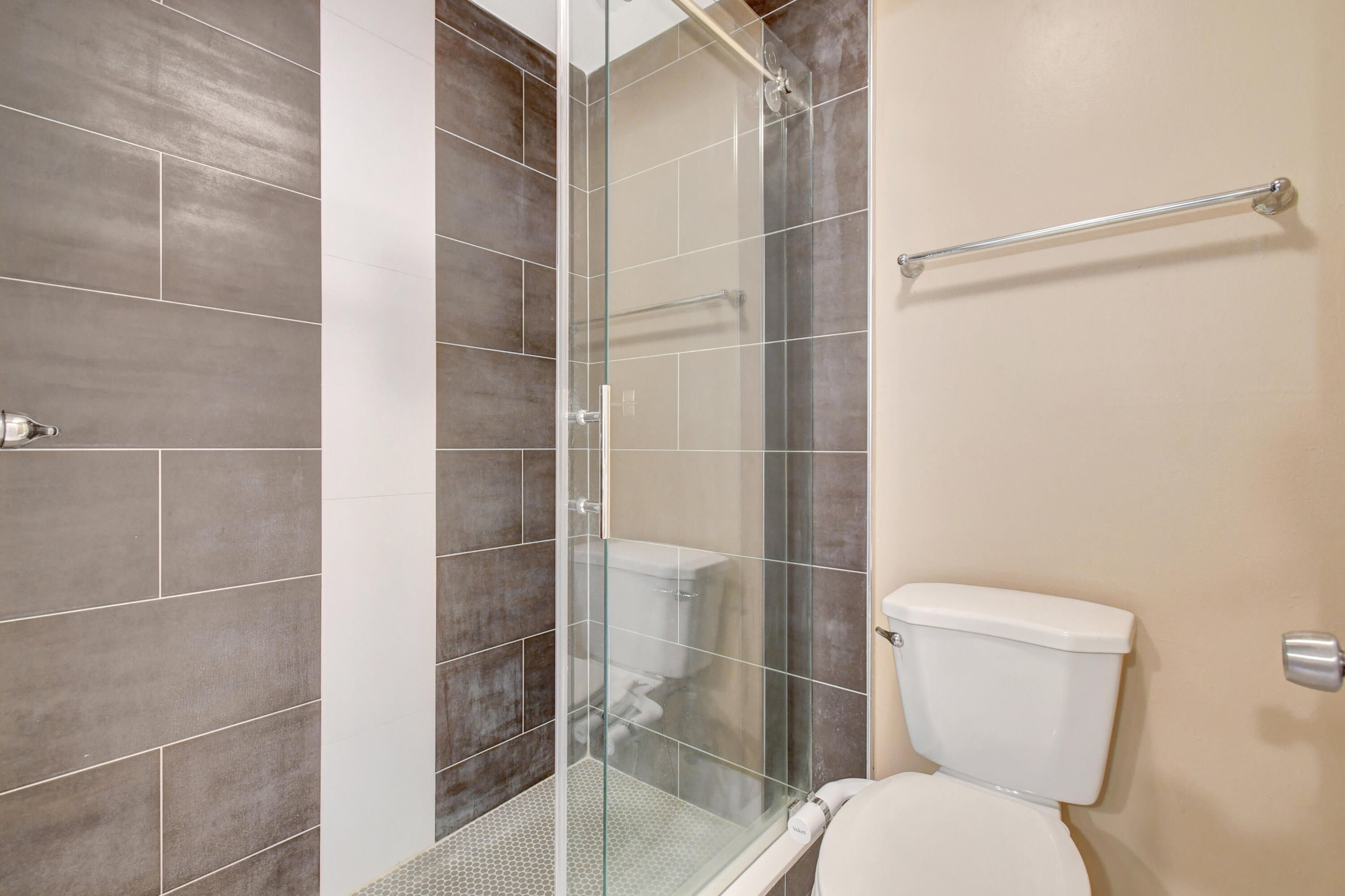 492 Hardwood Pl Place