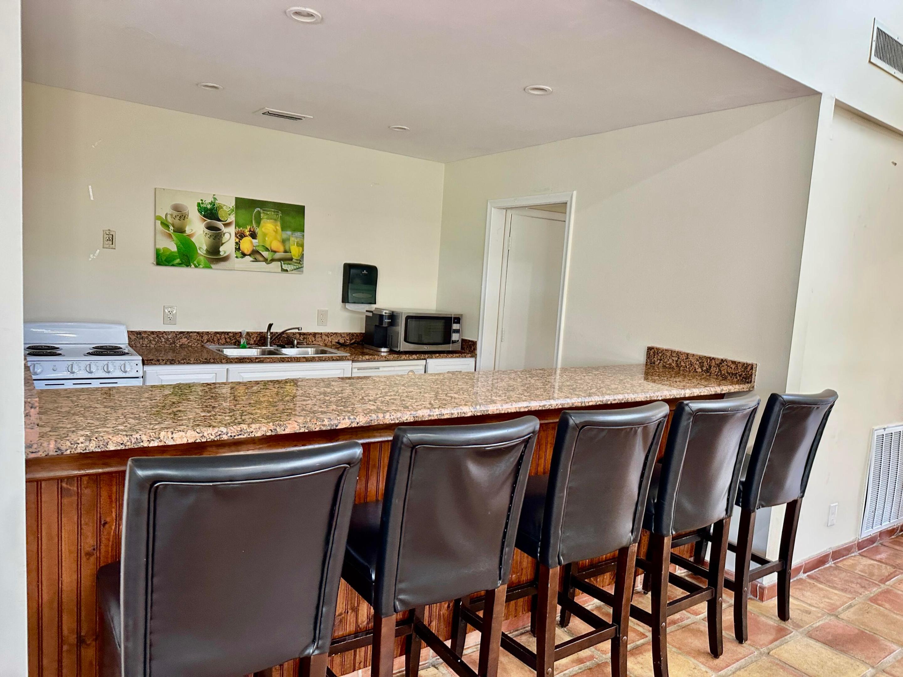 7200 NW 2nd Avenue 118