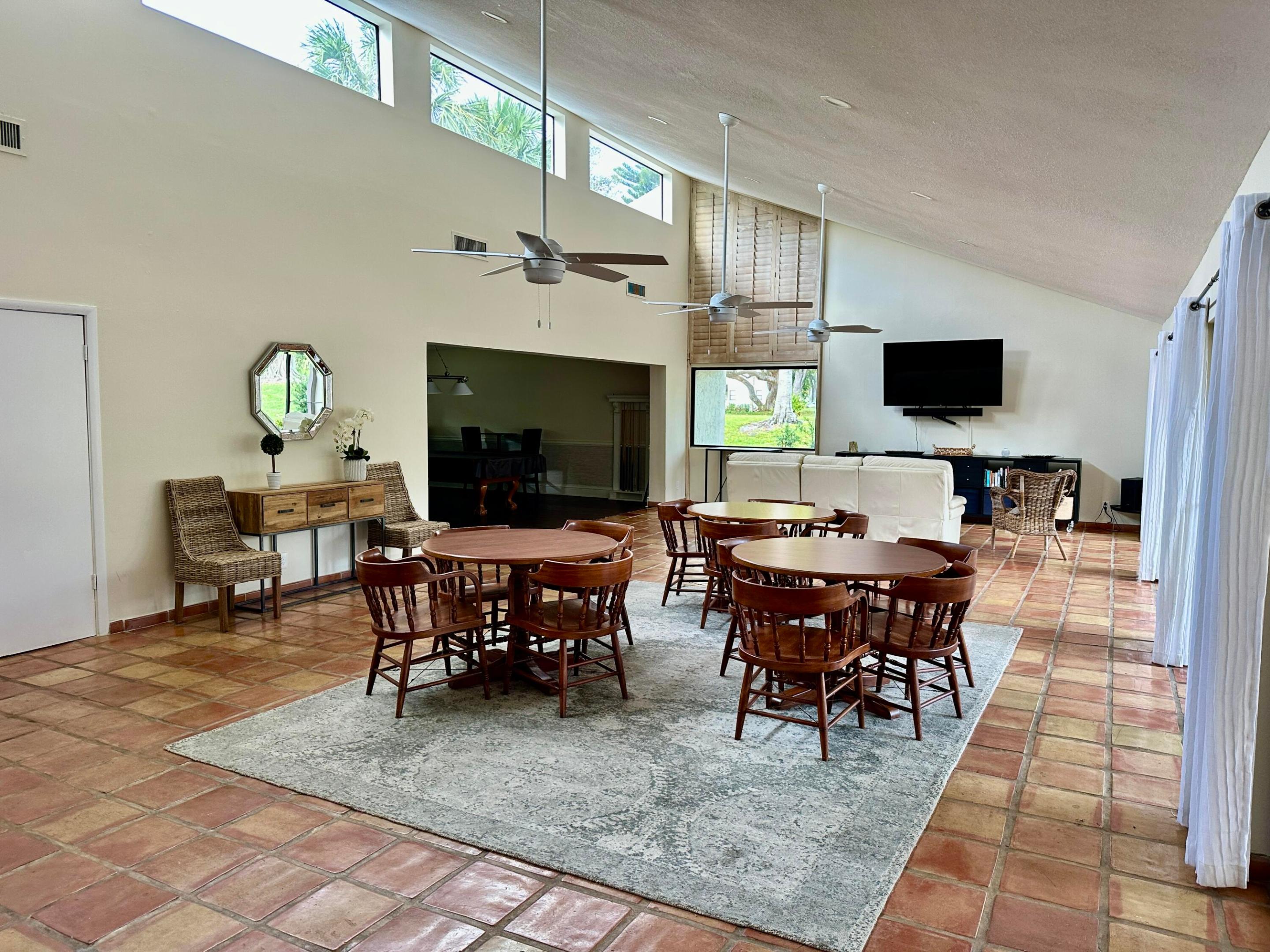 7200 NW 2nd Avenue 118