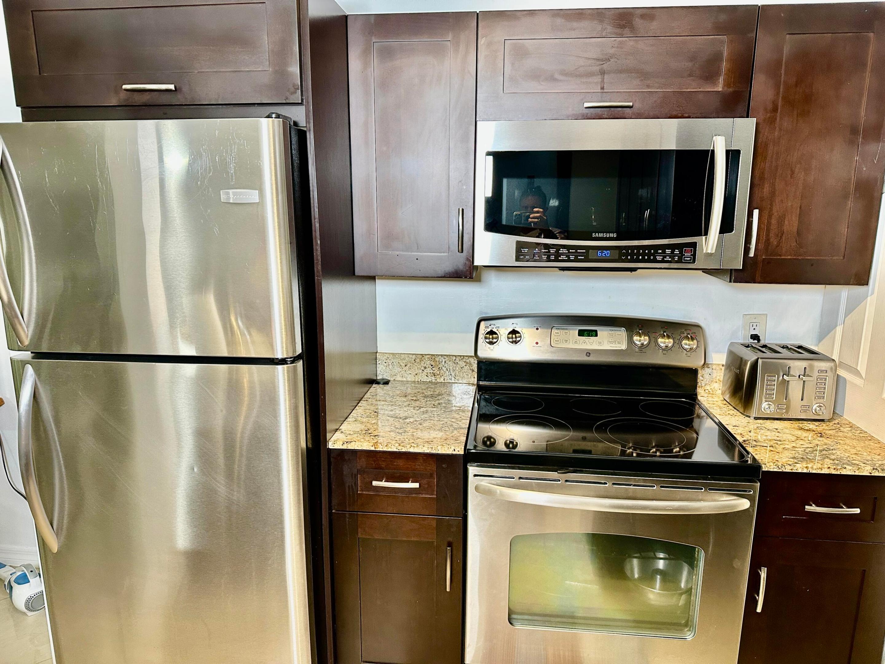 7200 NW 2nd Avenue 118