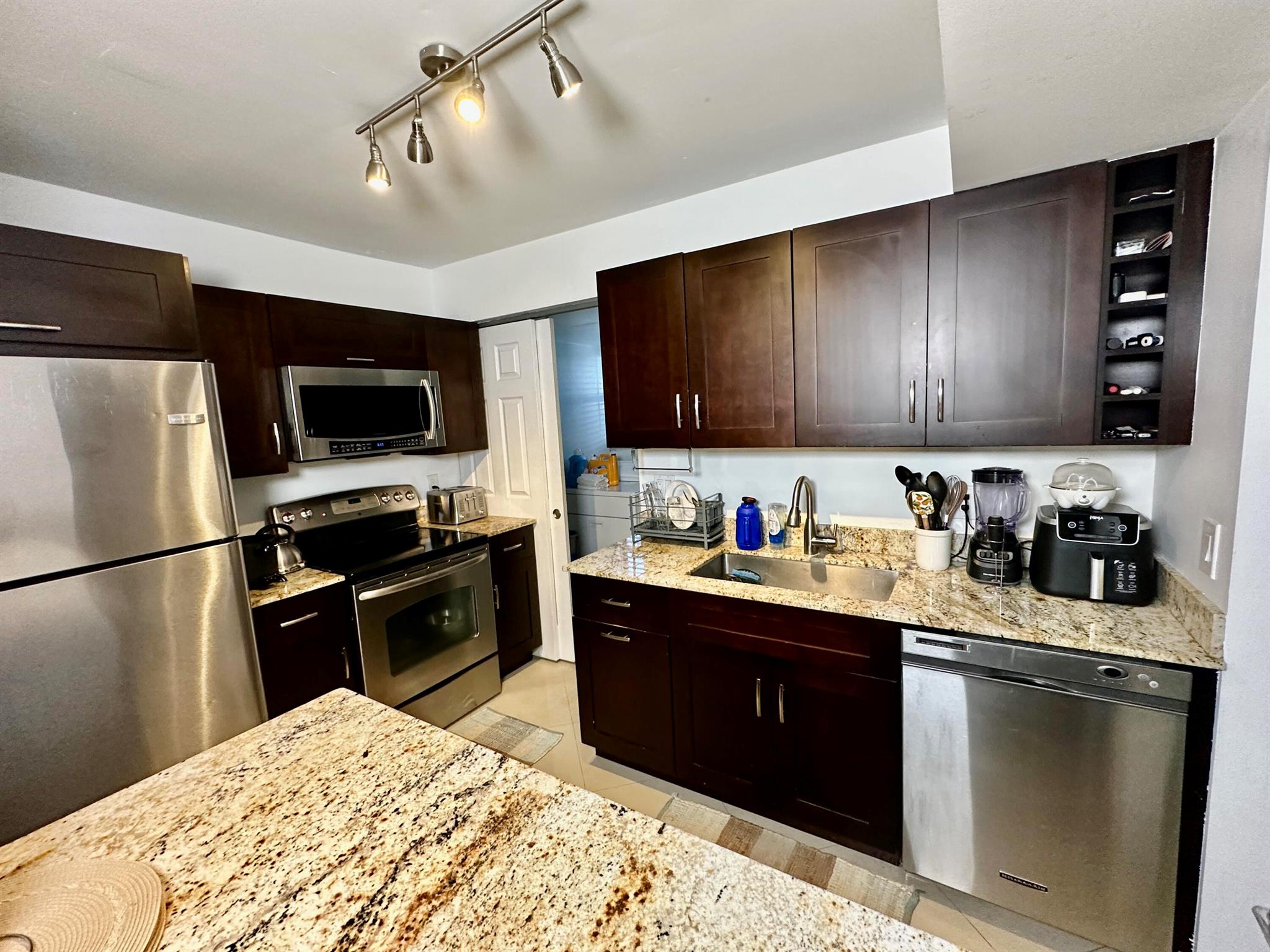 7200 NW 2nd Avenue 118