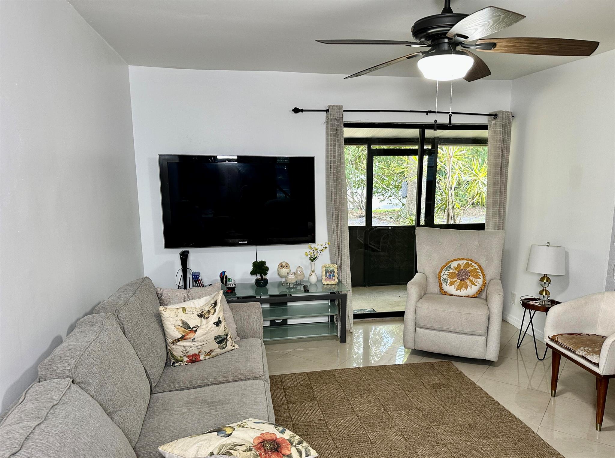 7200 NW 2nd Avenue 118