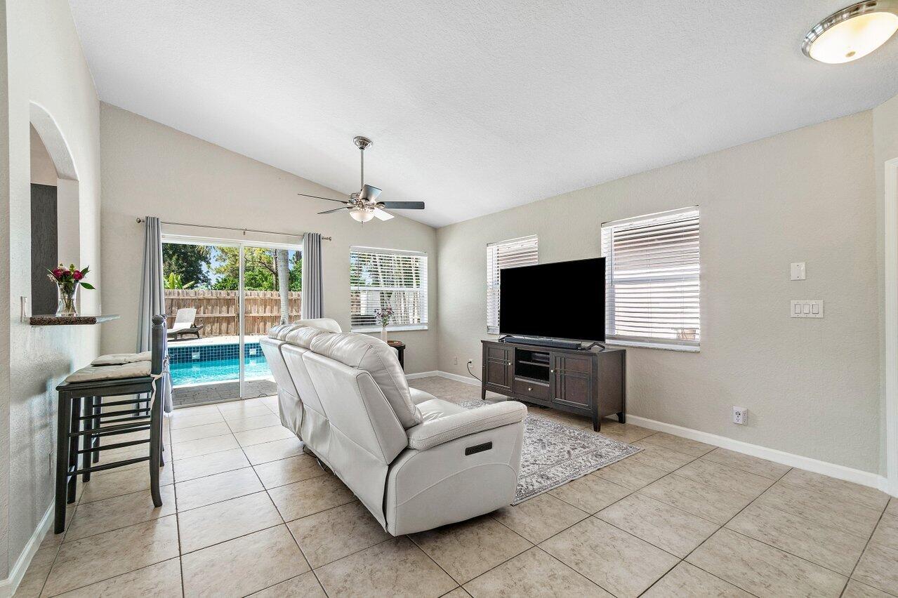 6071 Savannah Way