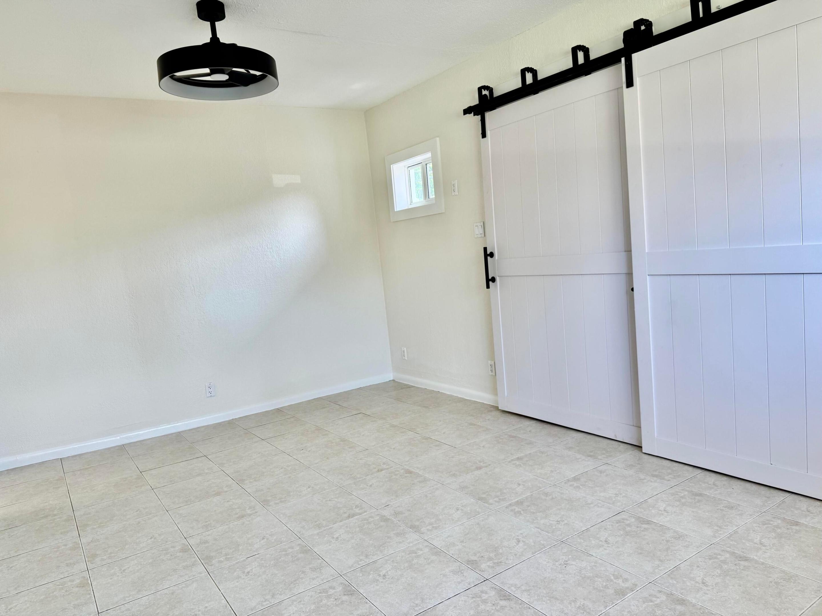 10 Forest Hills Lane