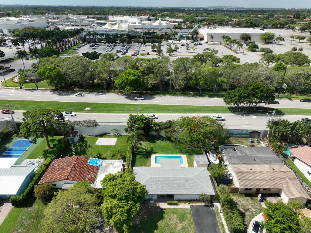 10 Forest Hills Lane