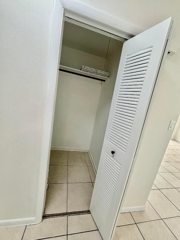 10 Forest Hills Lane