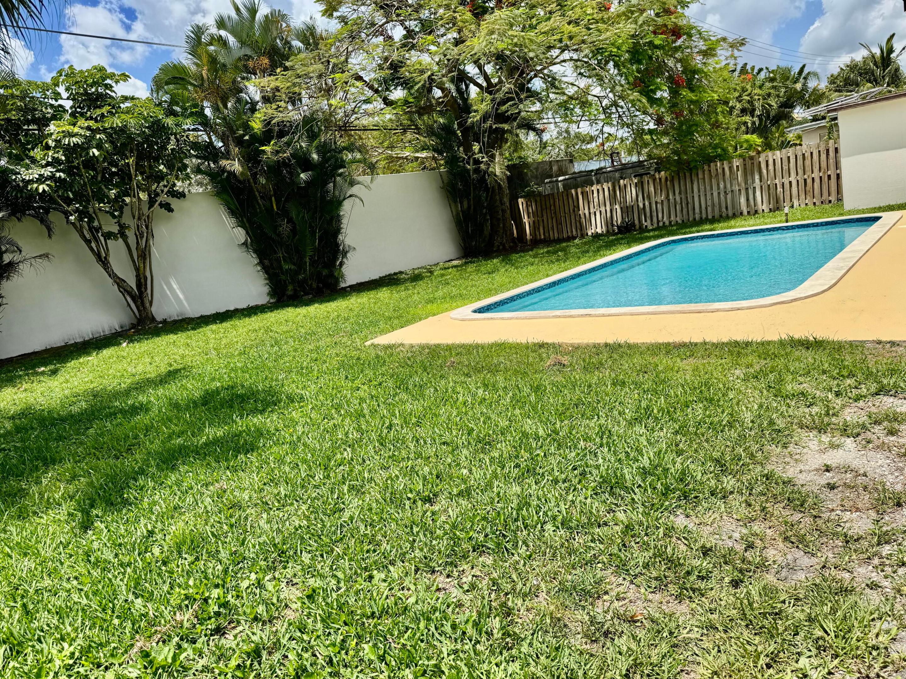 10 Forest Hills Lane