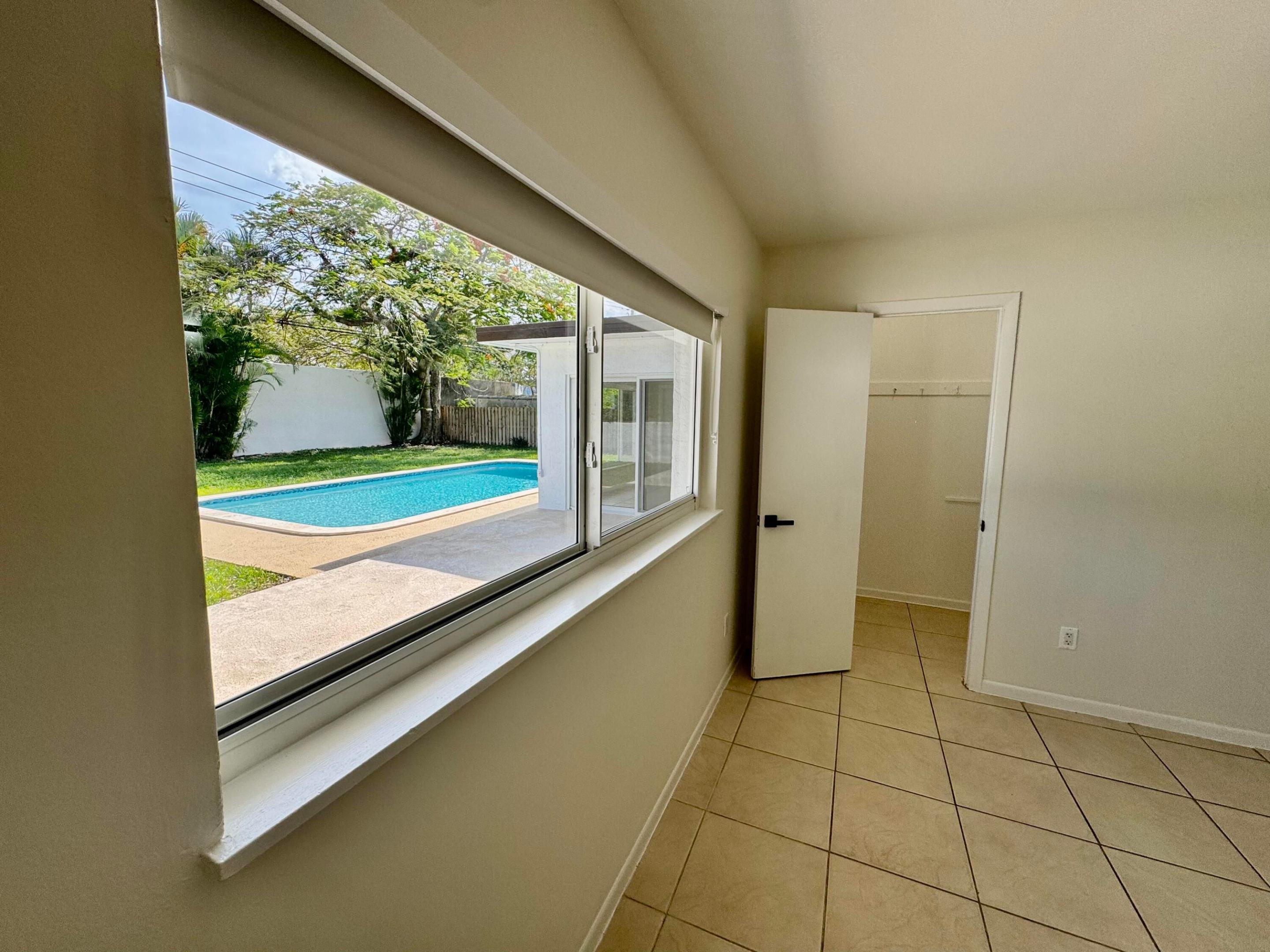 10 Forest Hills Lane