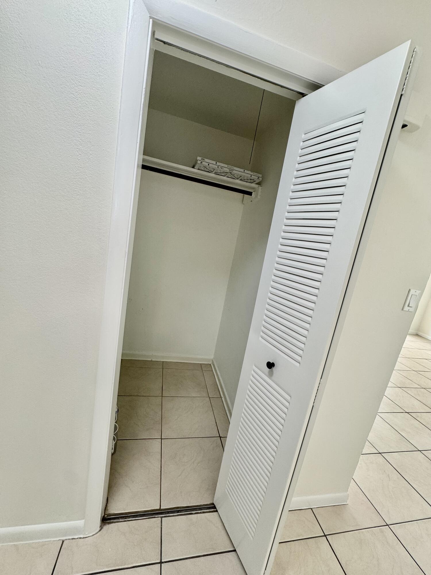 10 Forest Hills Lane