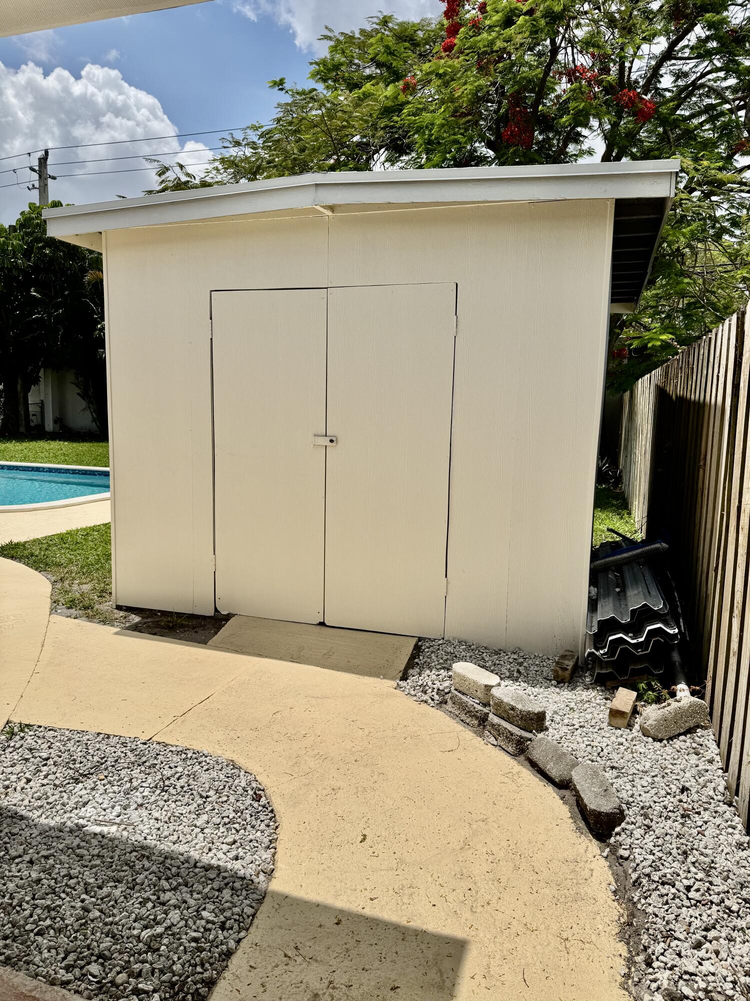 10 Forest Hills Lane