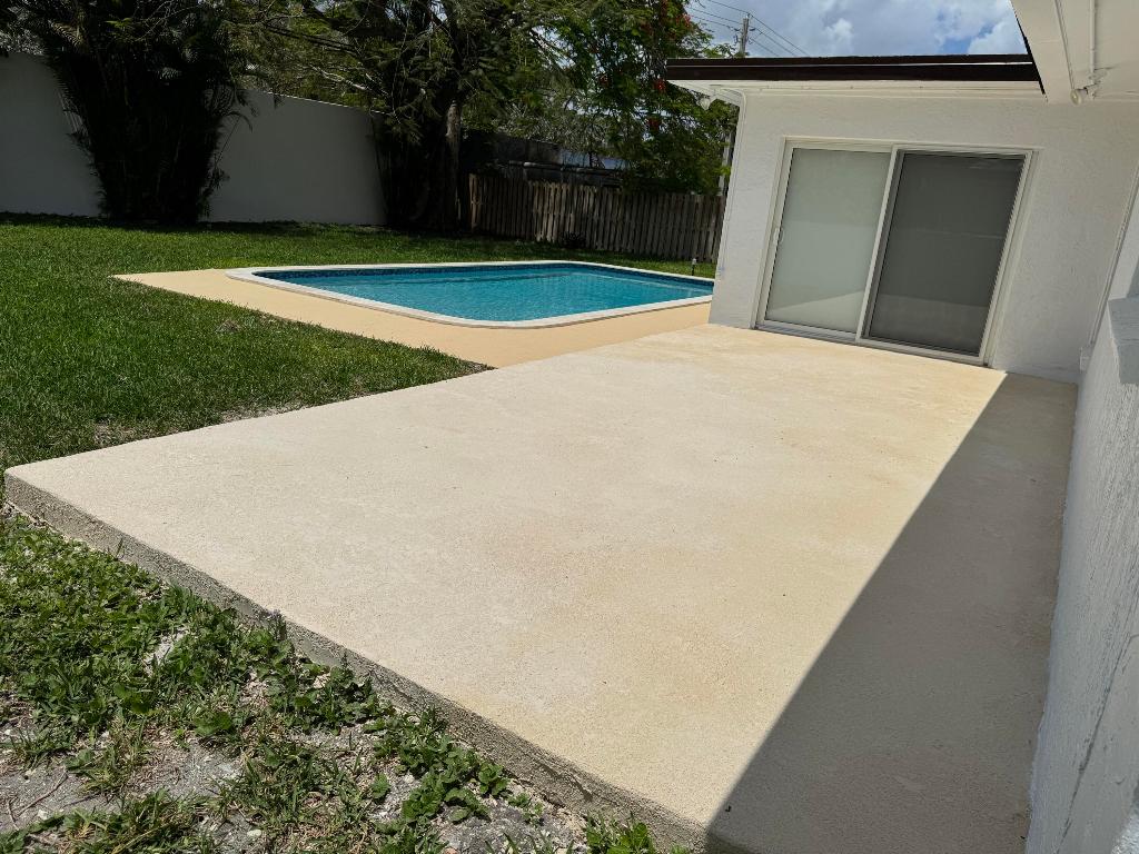 10 Forest Hills Lane