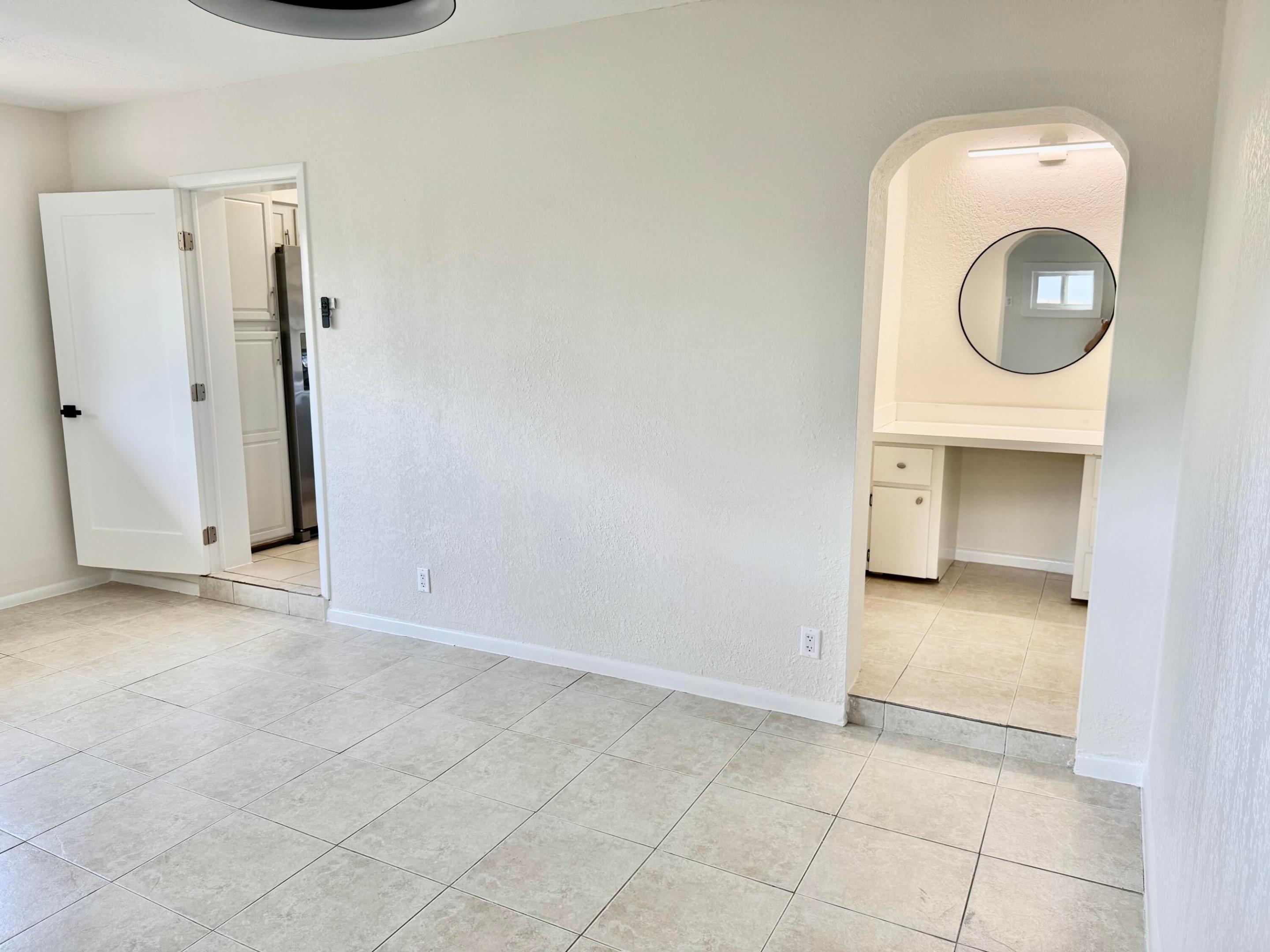 10 Forest Hills Lane