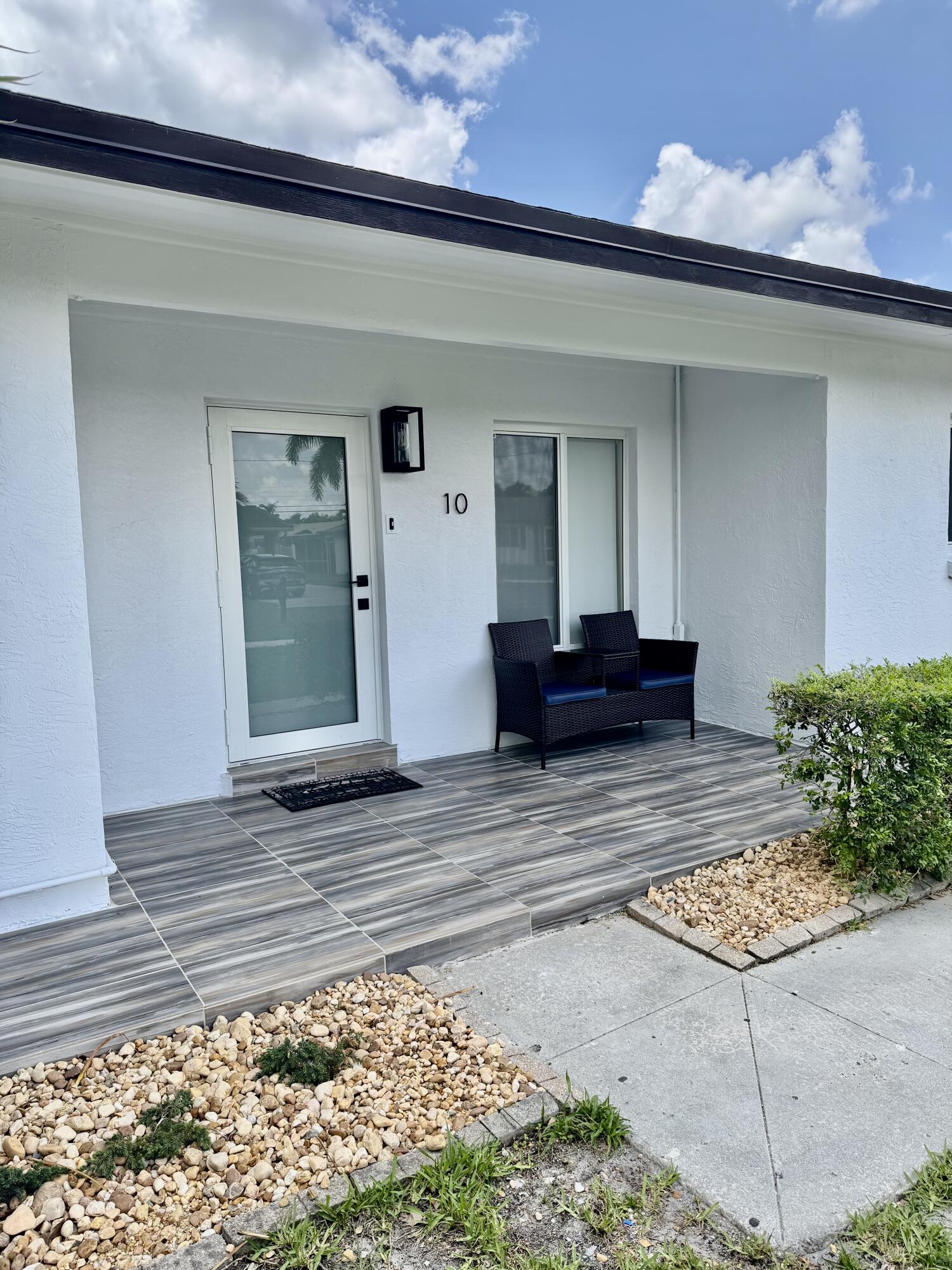 10 Forest Hills Lane