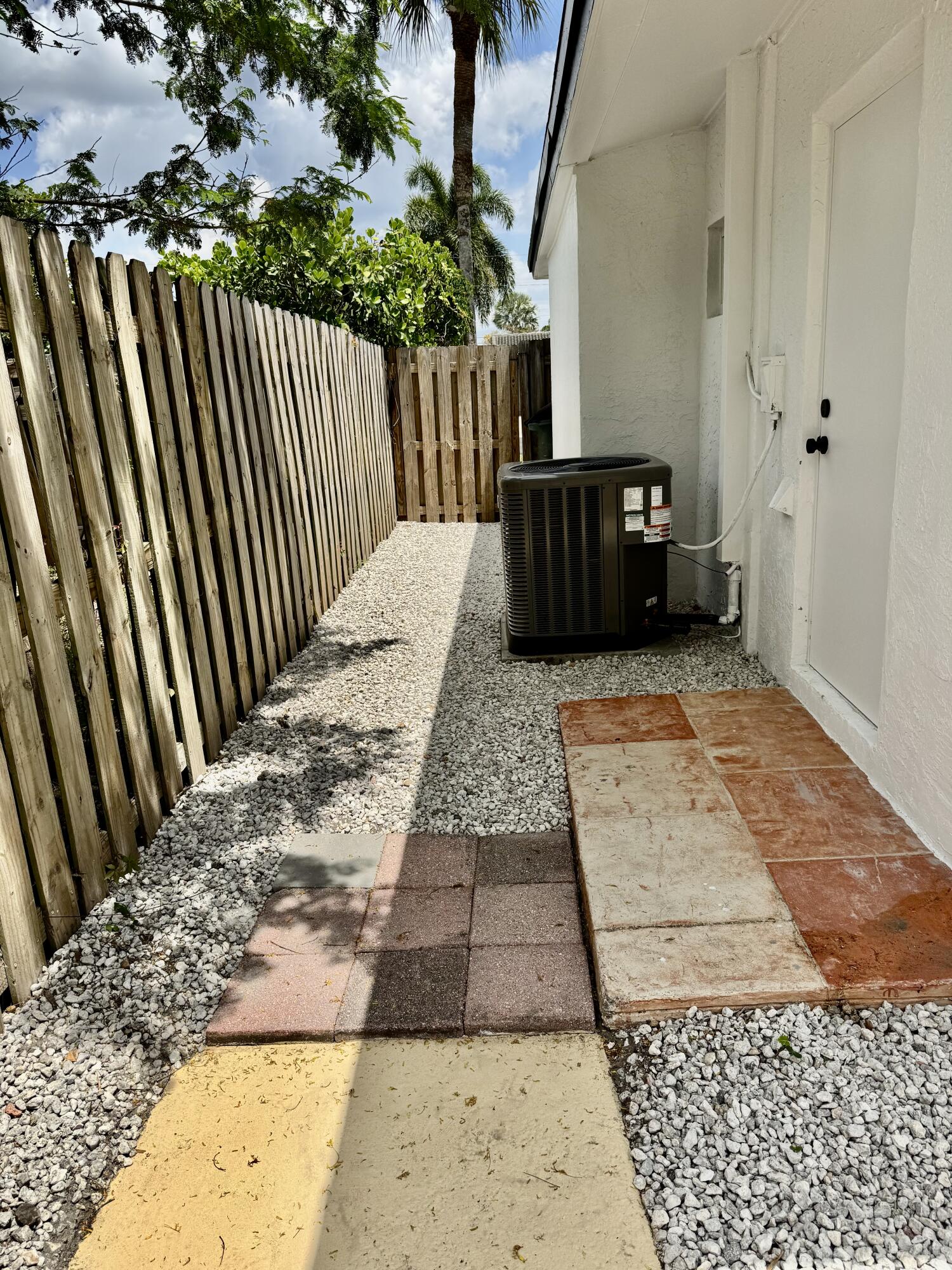 10 Forest Hills Lane