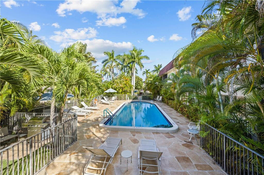 660 Dover Street A20