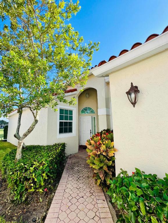 17334 Antigua Point Way