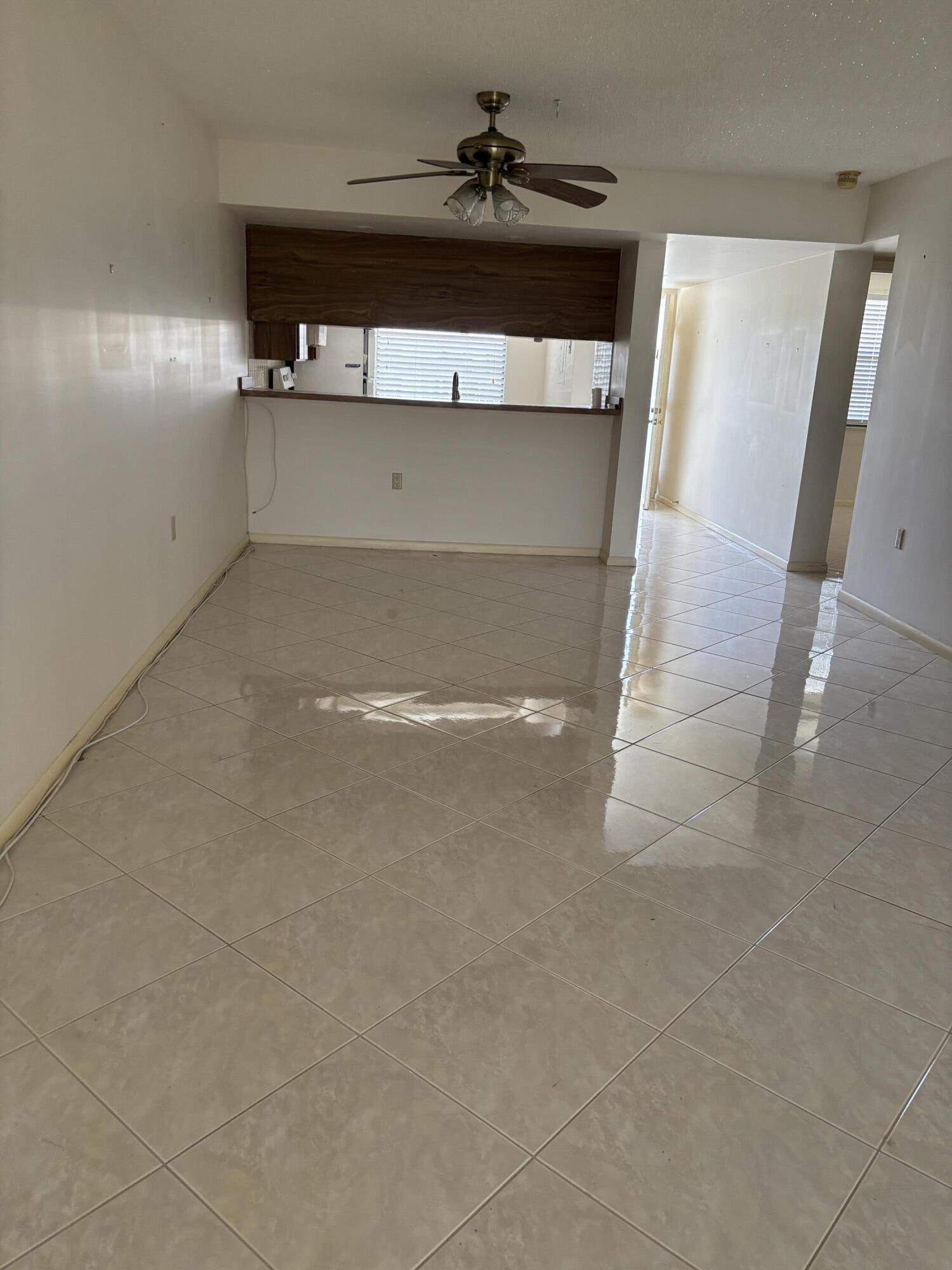 6121 Balboa Circle 401