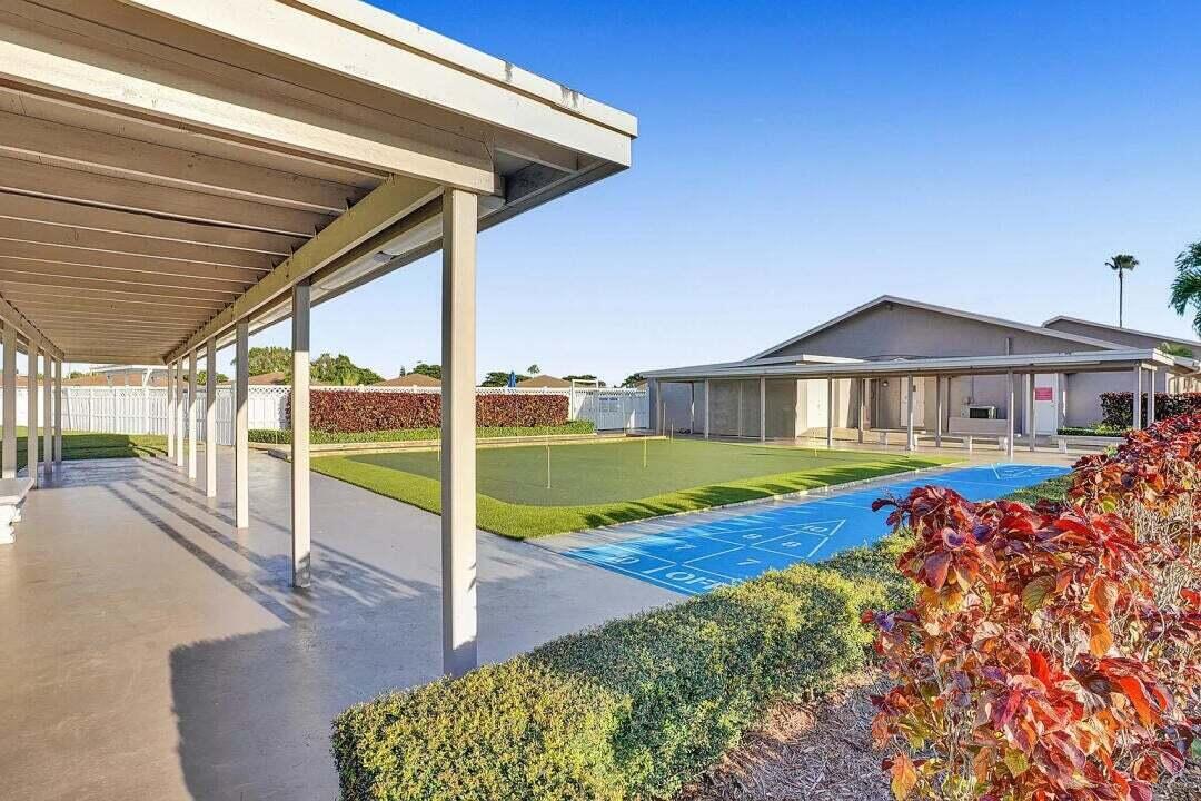 6805 Moonlit Drive