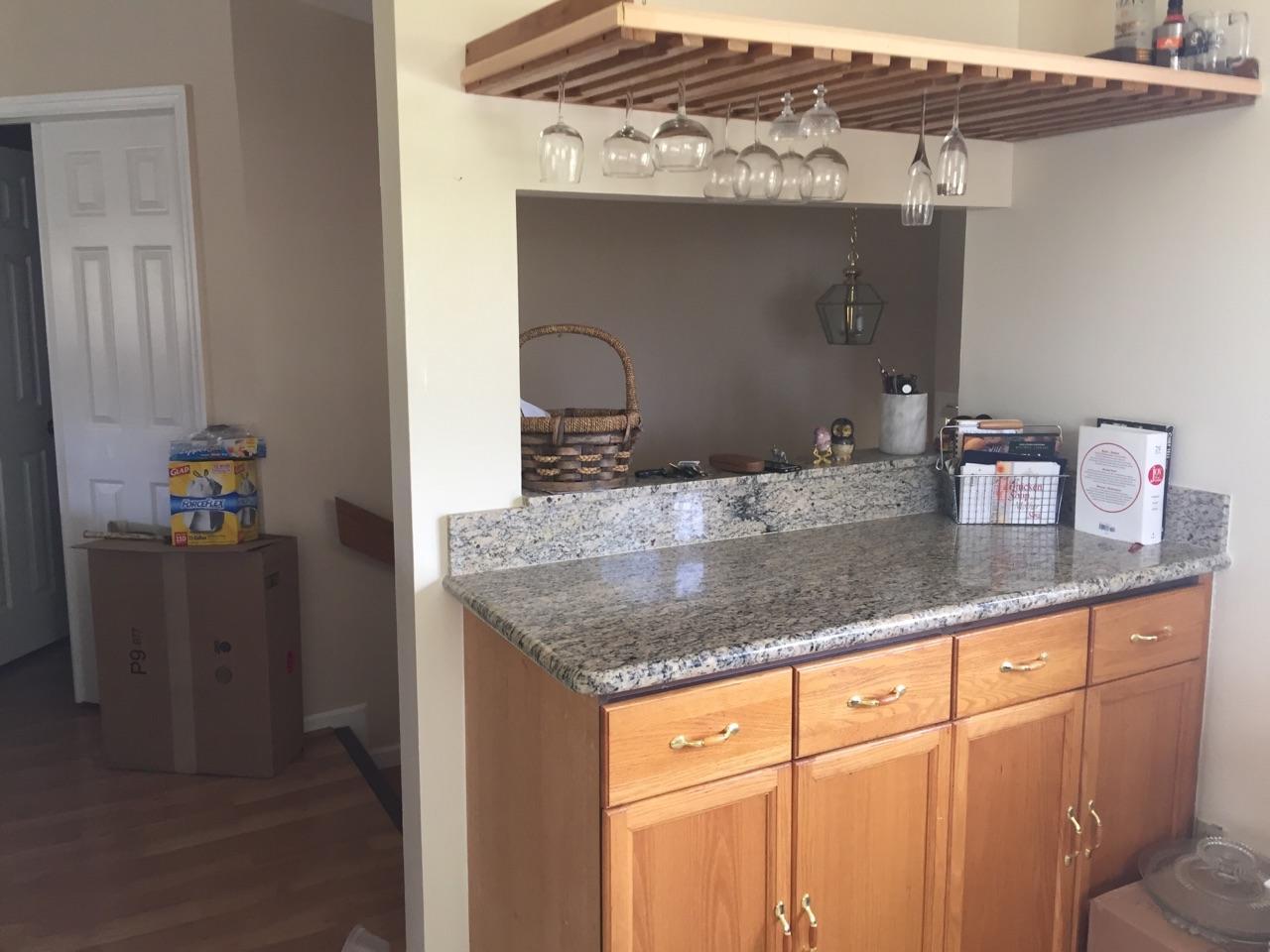 22 Lexington Lane W E