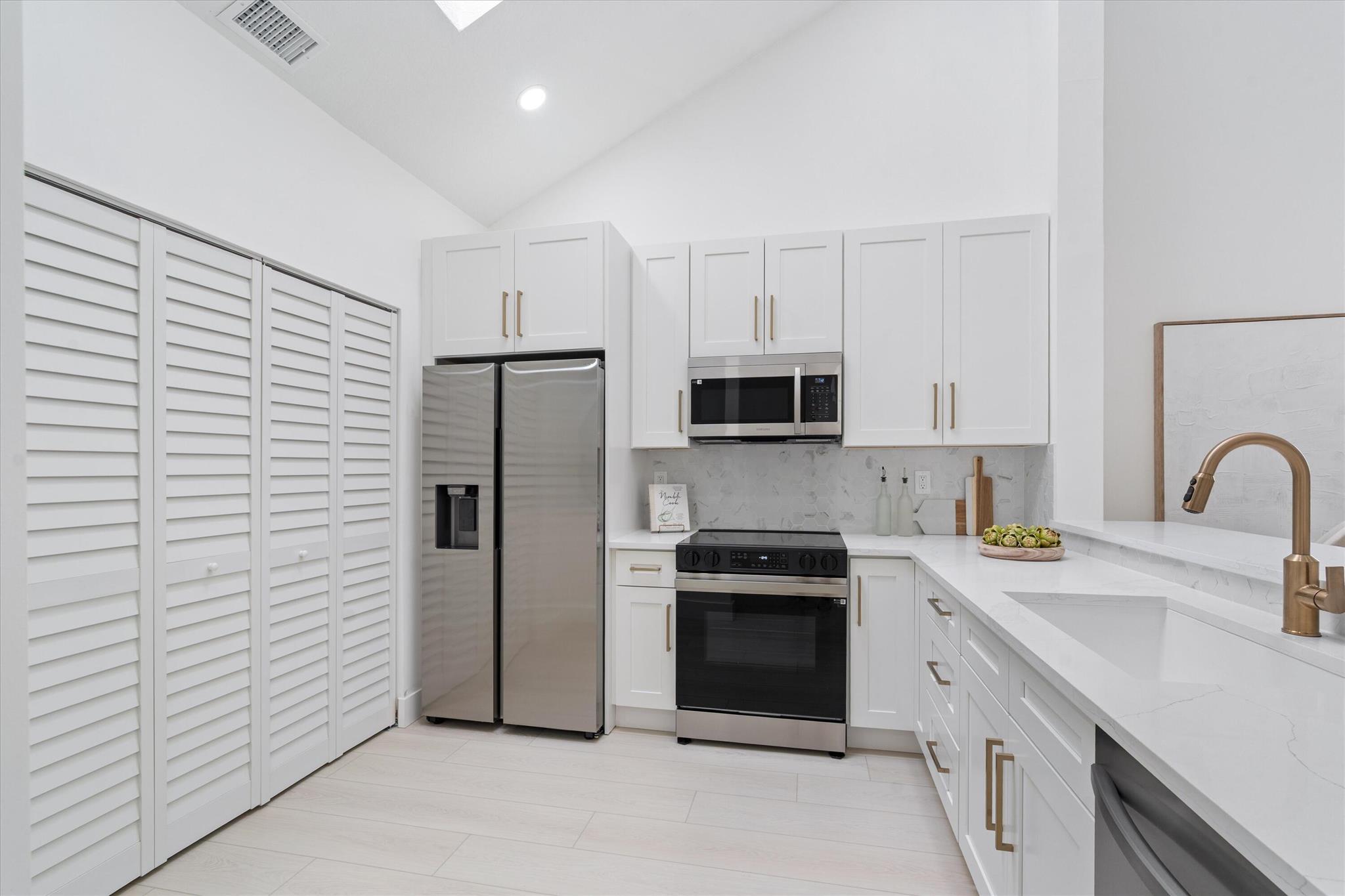 441 Ashwood Place