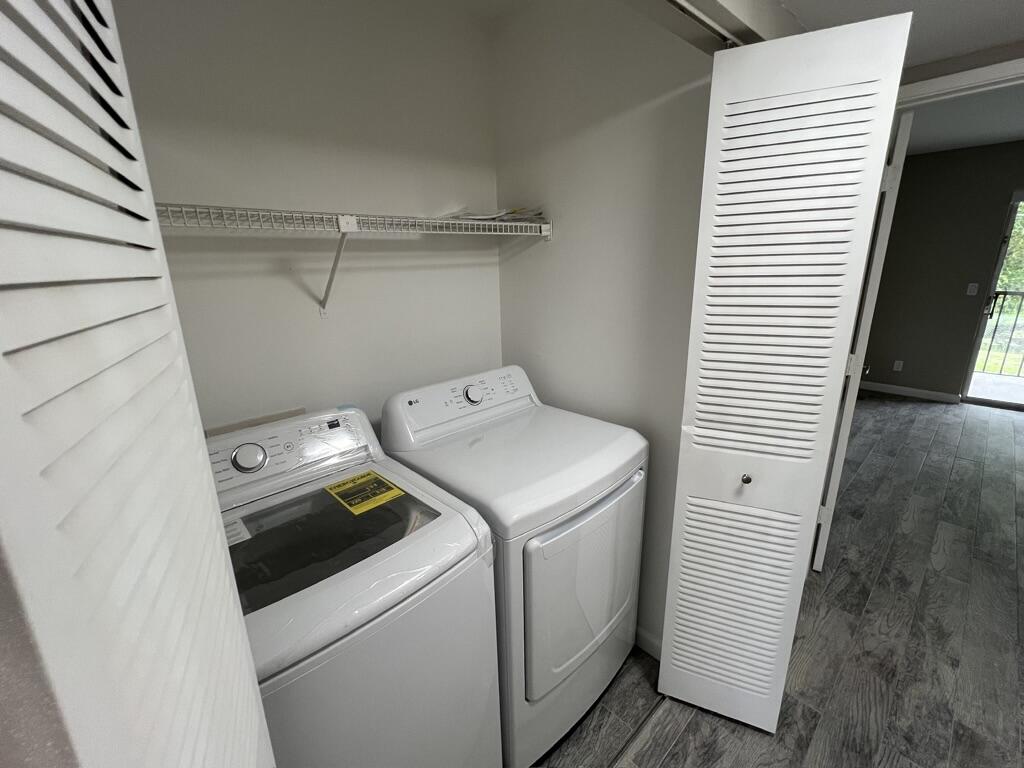 1432 Meadows Circle W