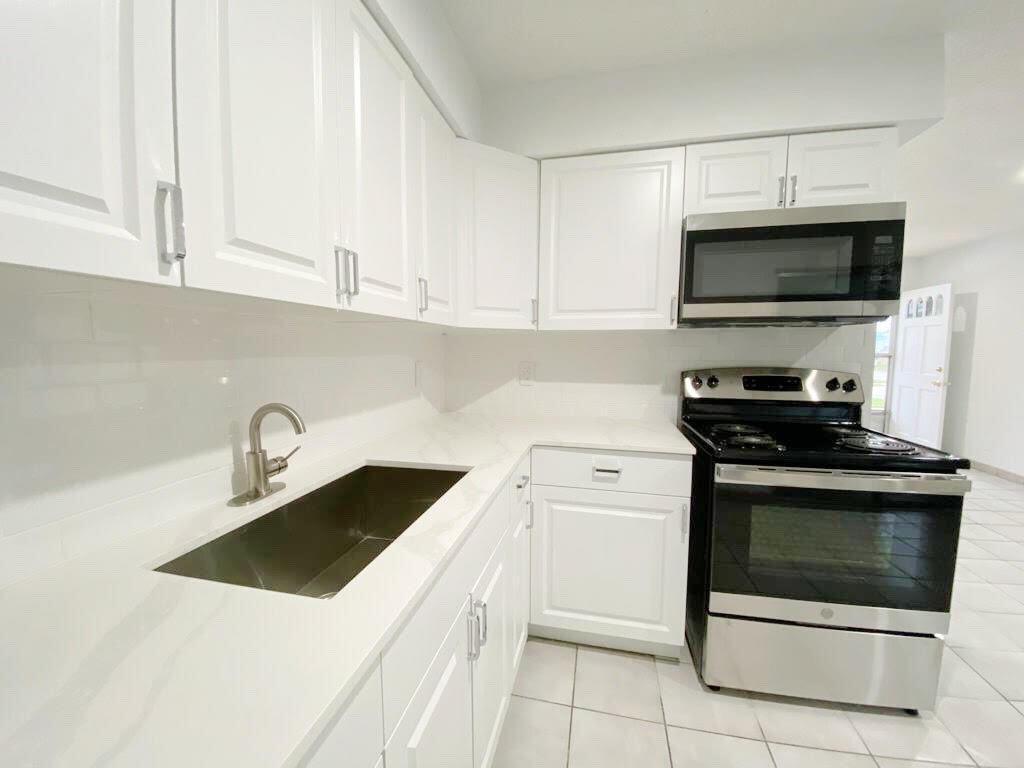 2715 Ponce De Leon Boulevard