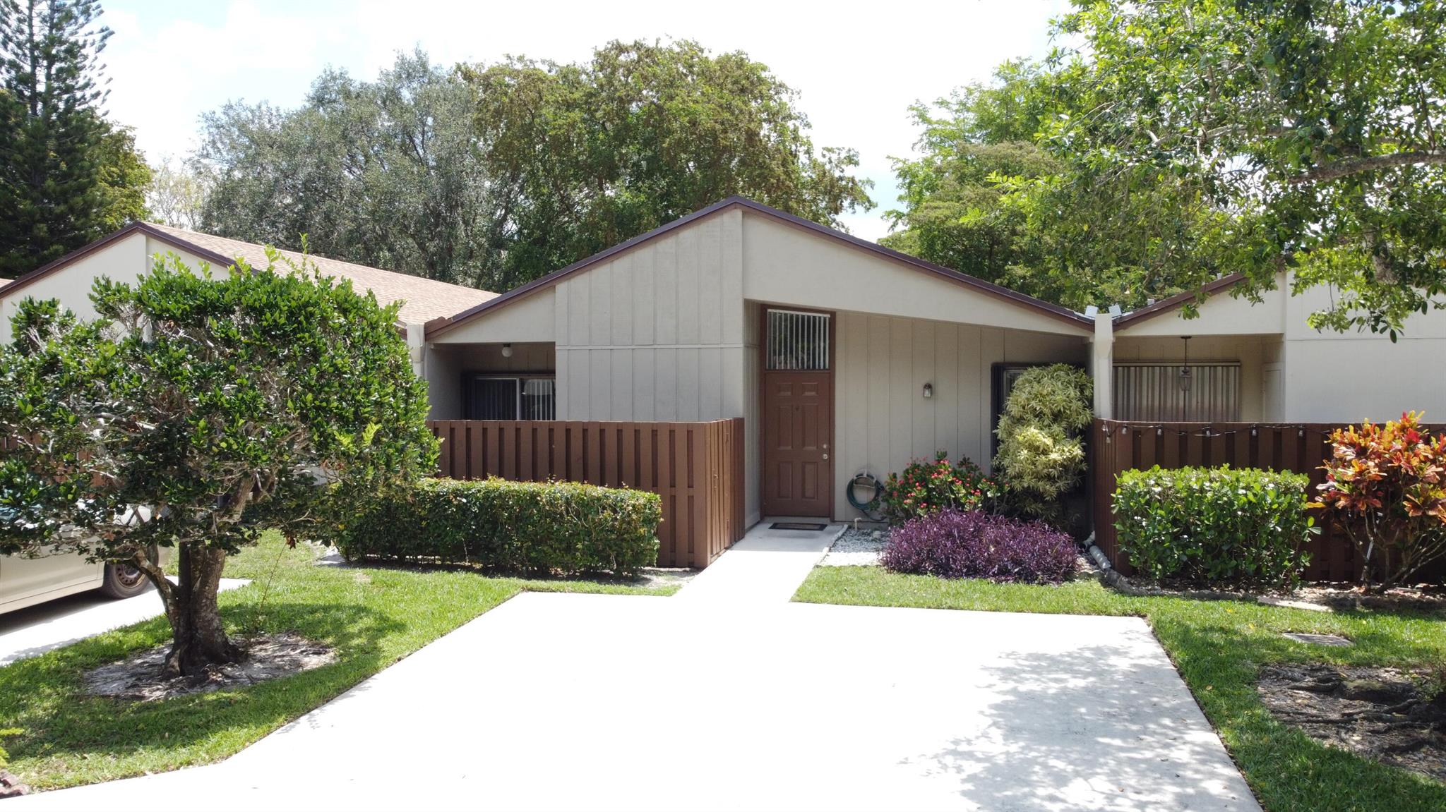 22292 Misty Woods Way