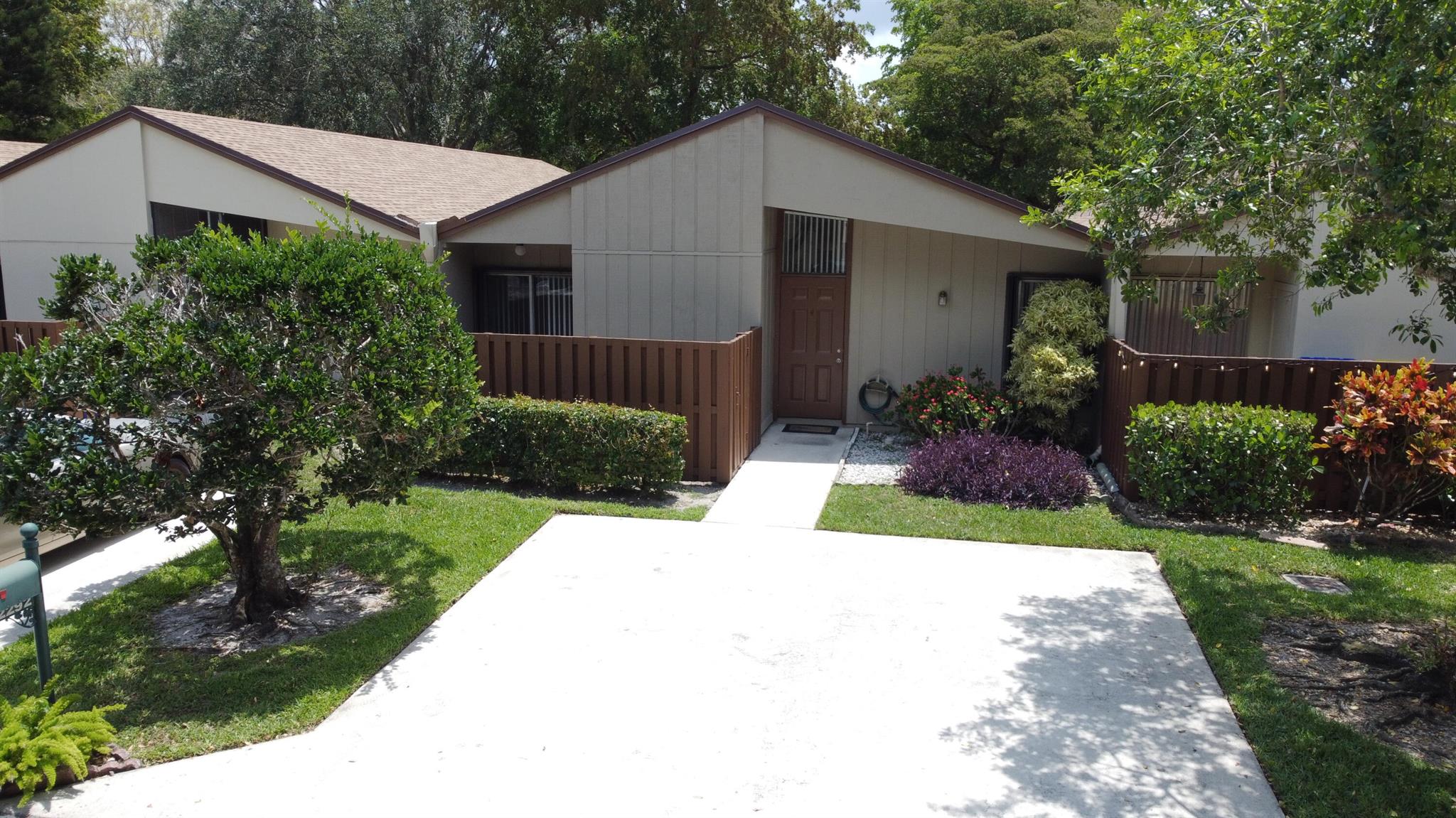 22292 Misty Woods Way