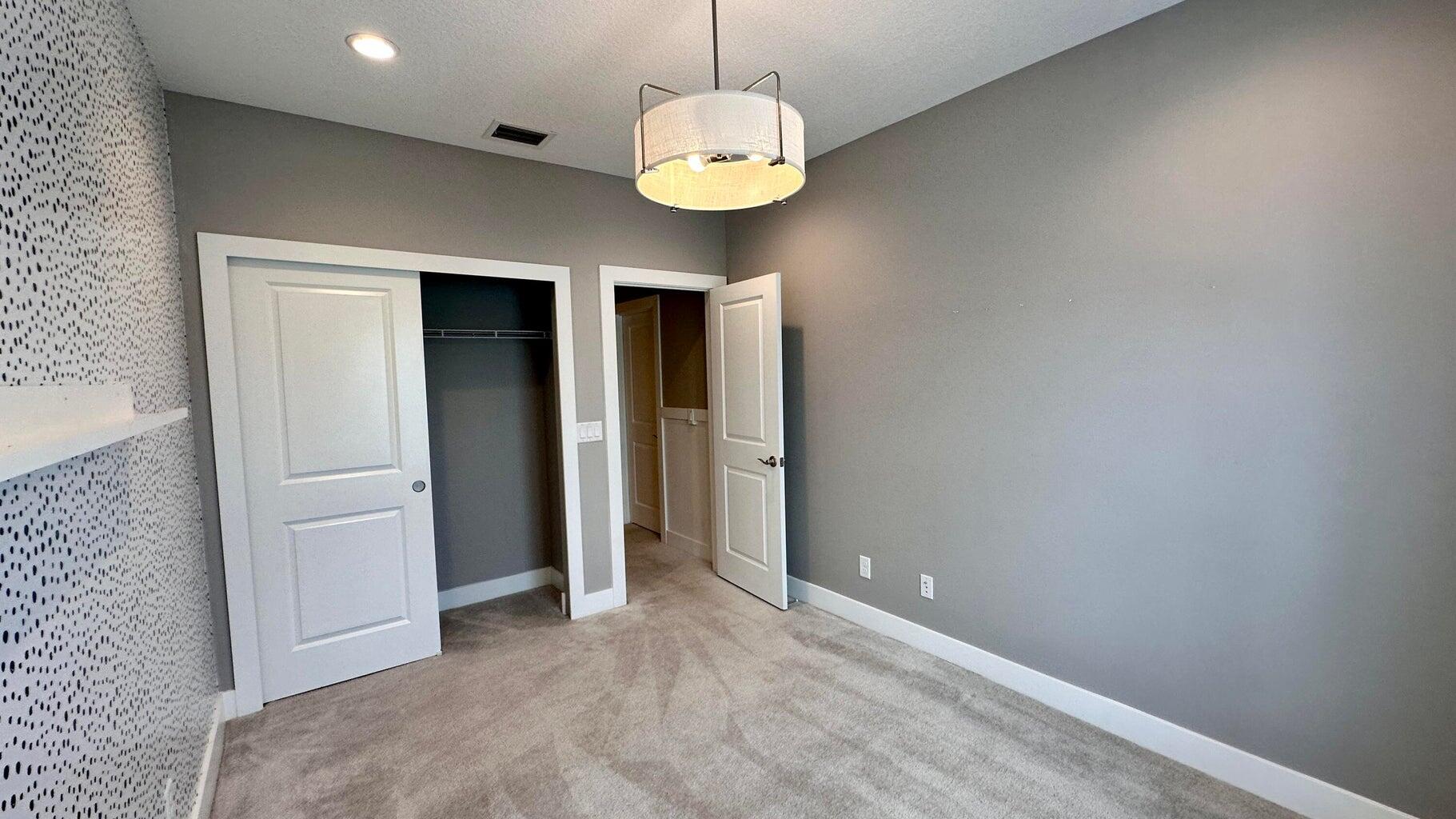 1832 Sandpiper Pointe Place