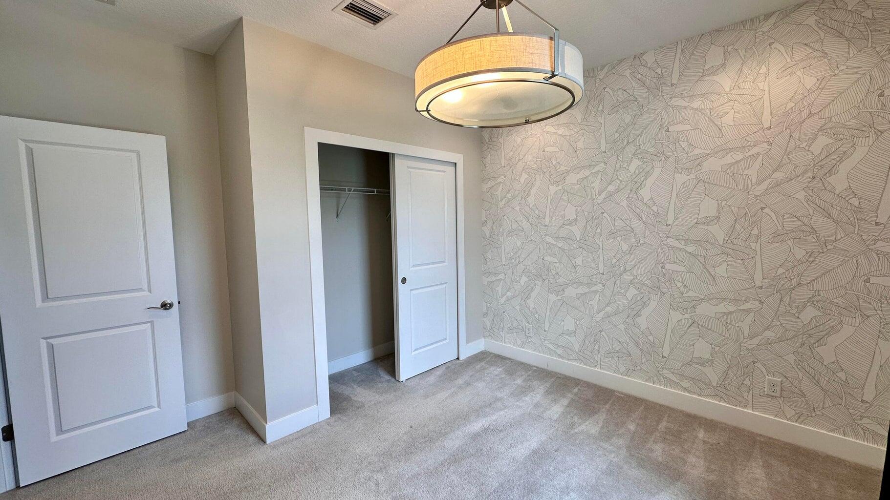 1832 Sandpiper Pointe Place