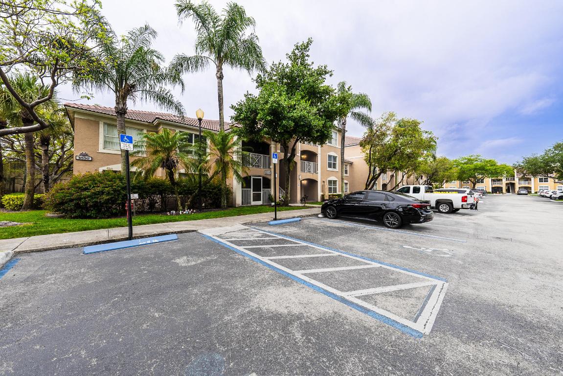 5590 NW 61st Street 815, Coconut Creek Unit: 815