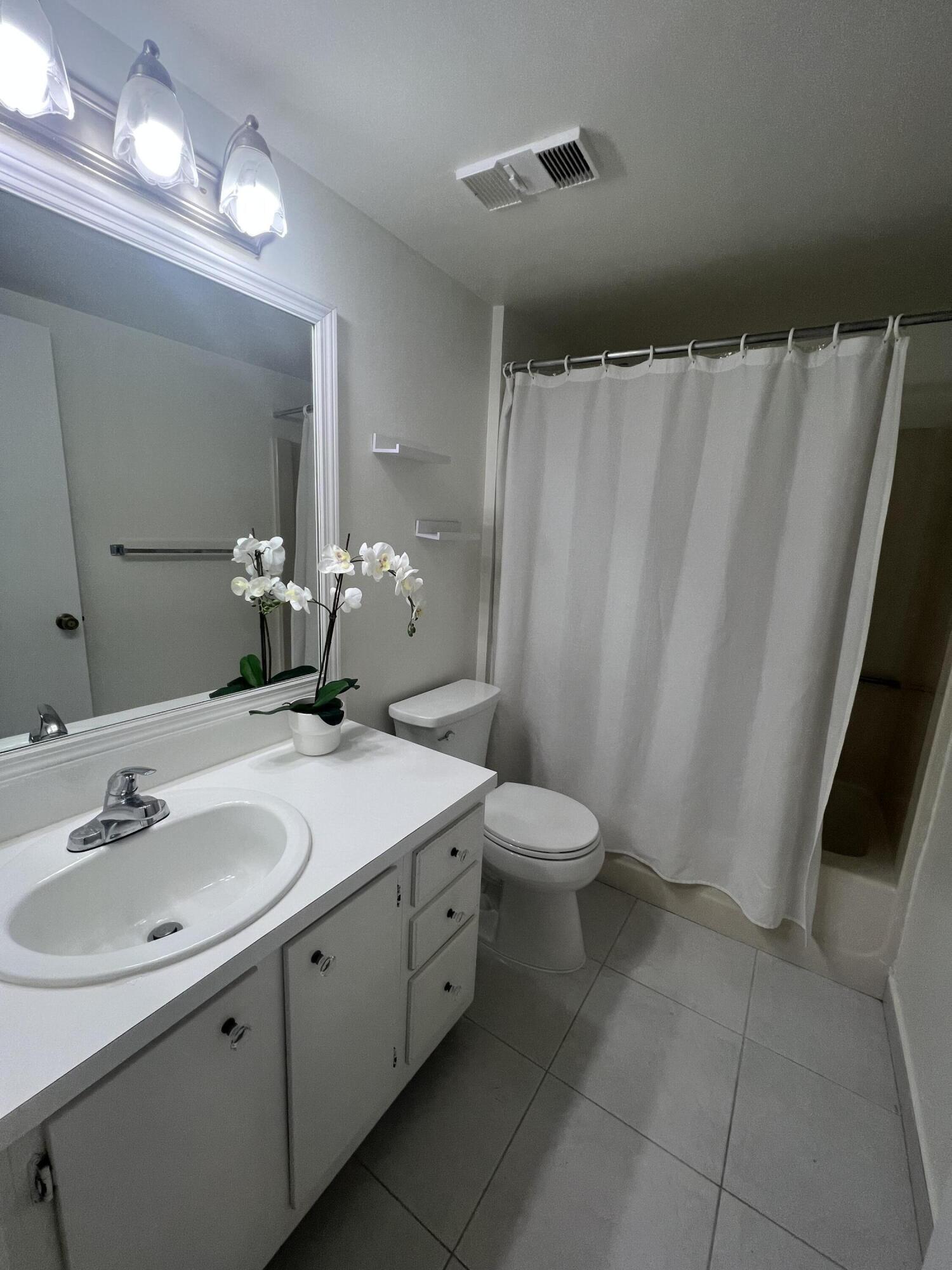 21950 Soundview Terrace 207