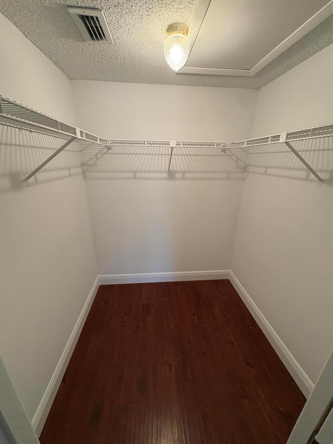 21950 Soundview Terrace 207