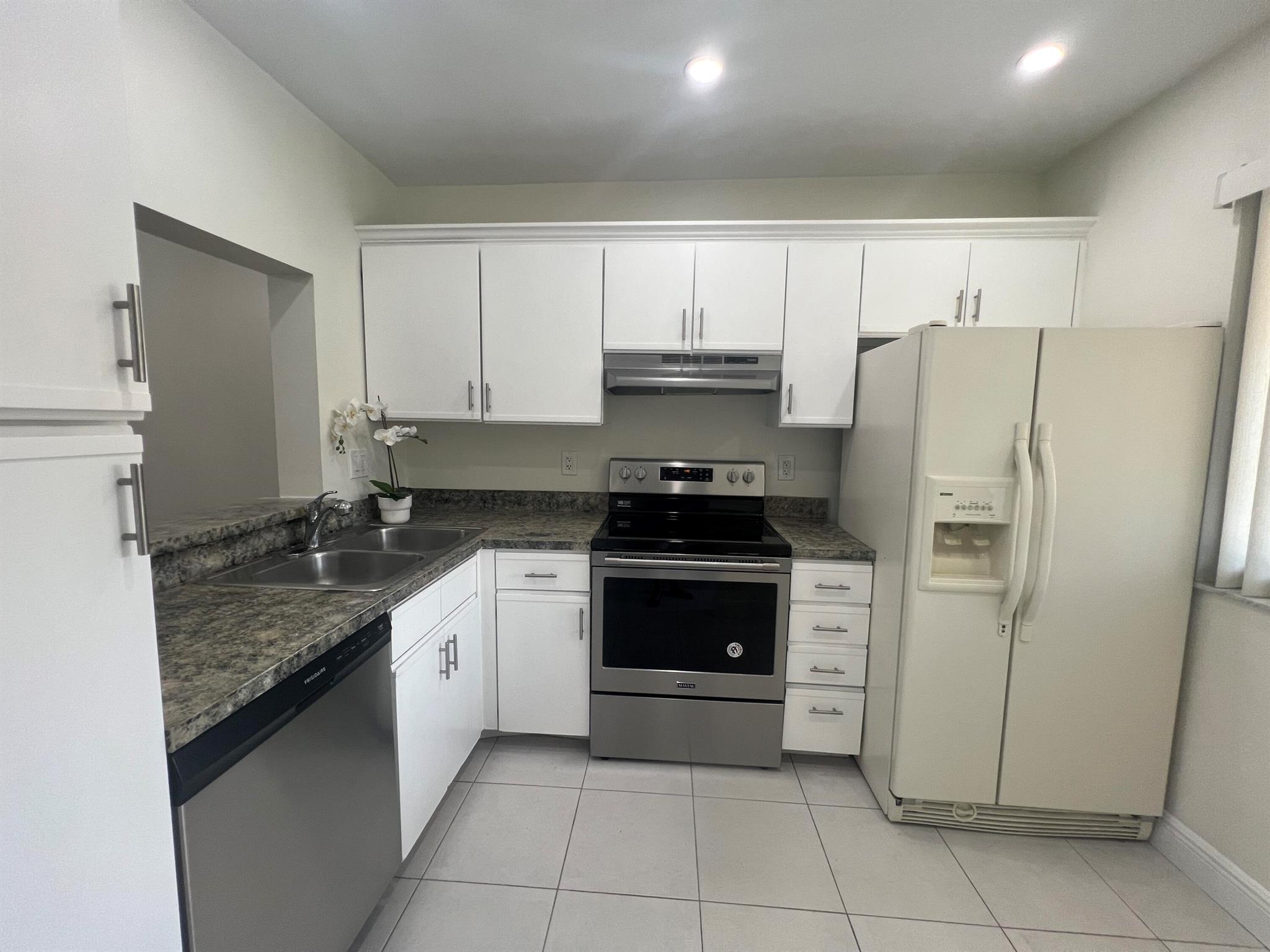 21950 Soundview Terrace 207