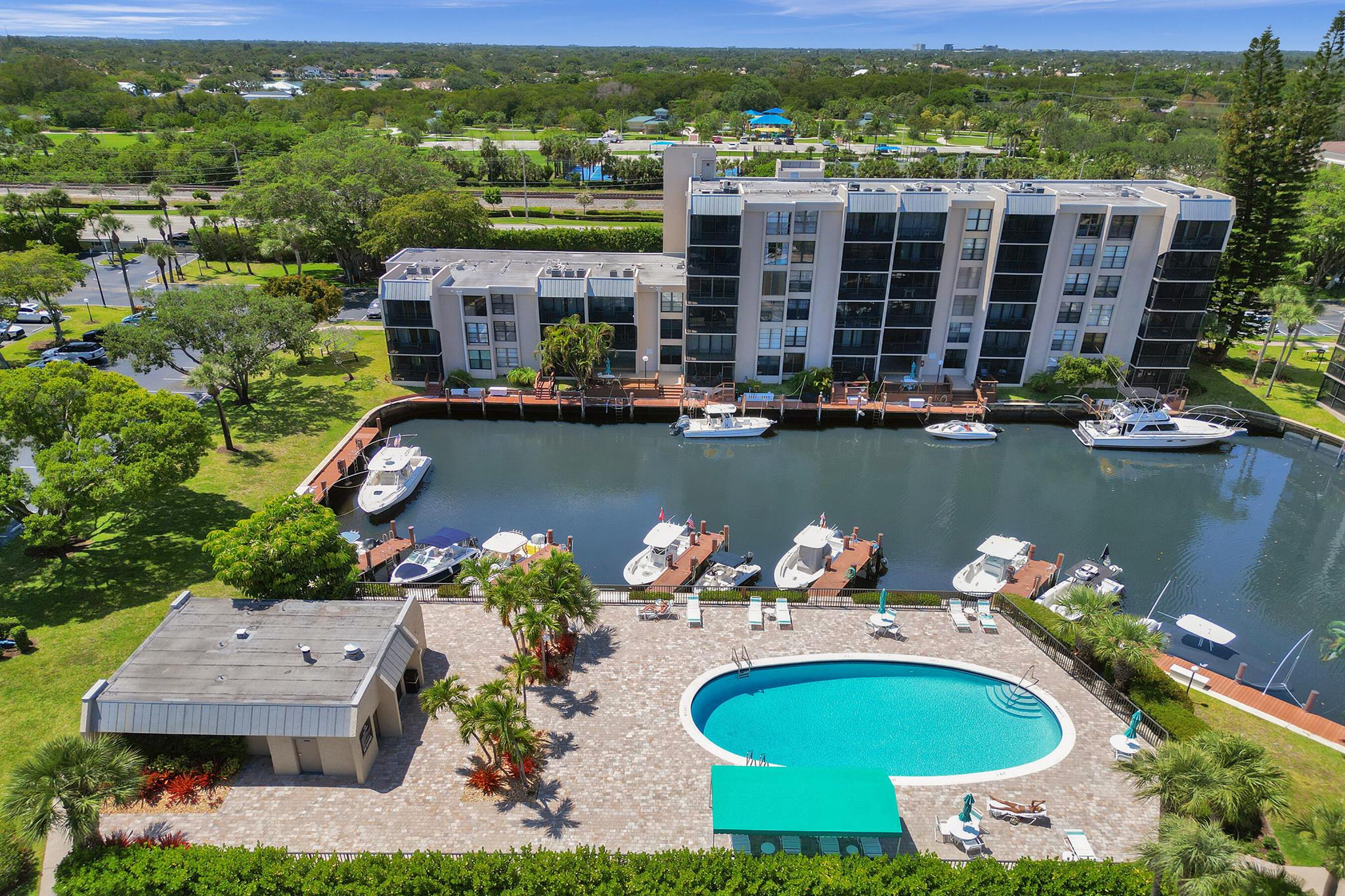 6 Royal Palm Way 506