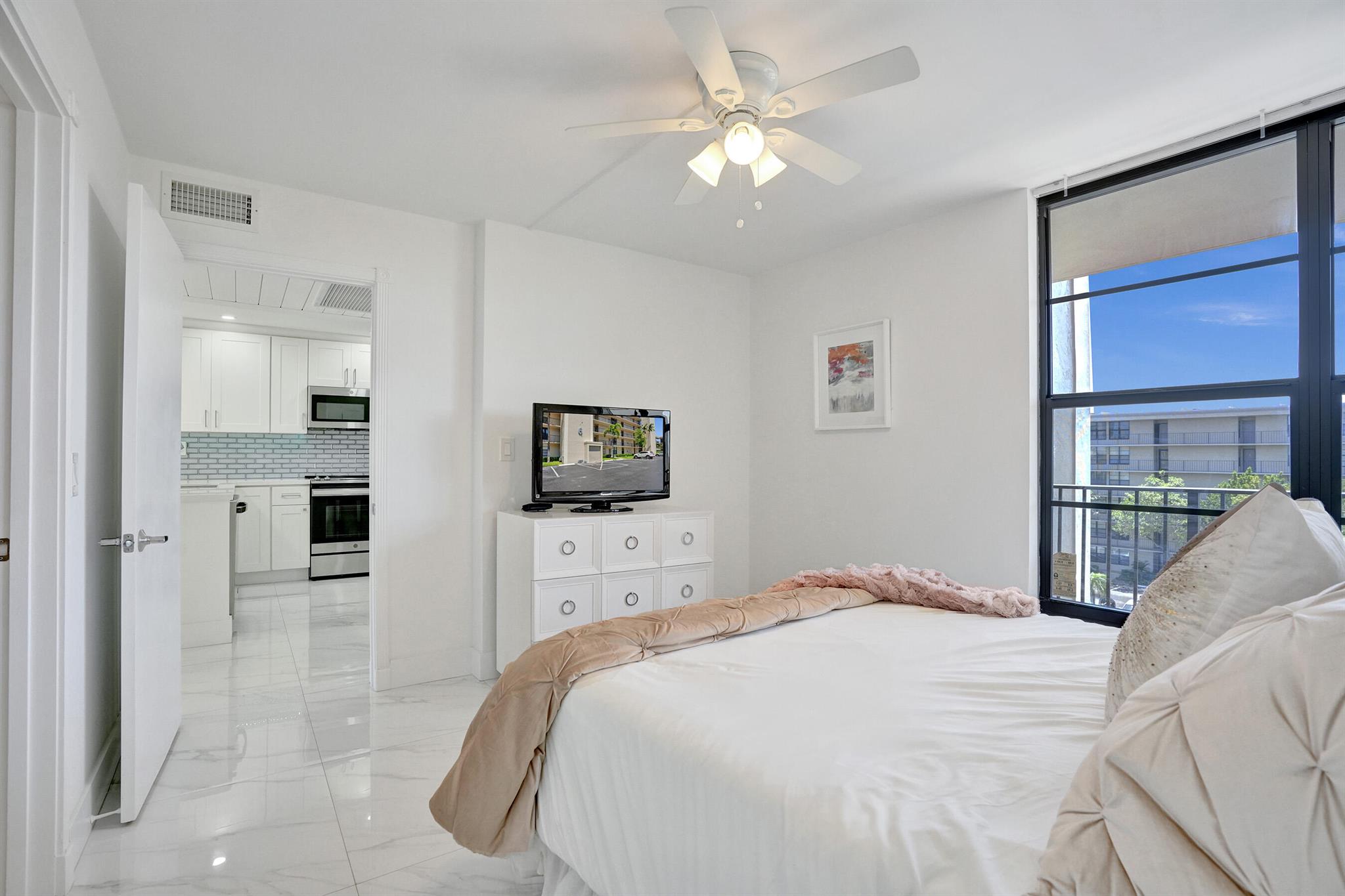 6 Royal Palm Way 506