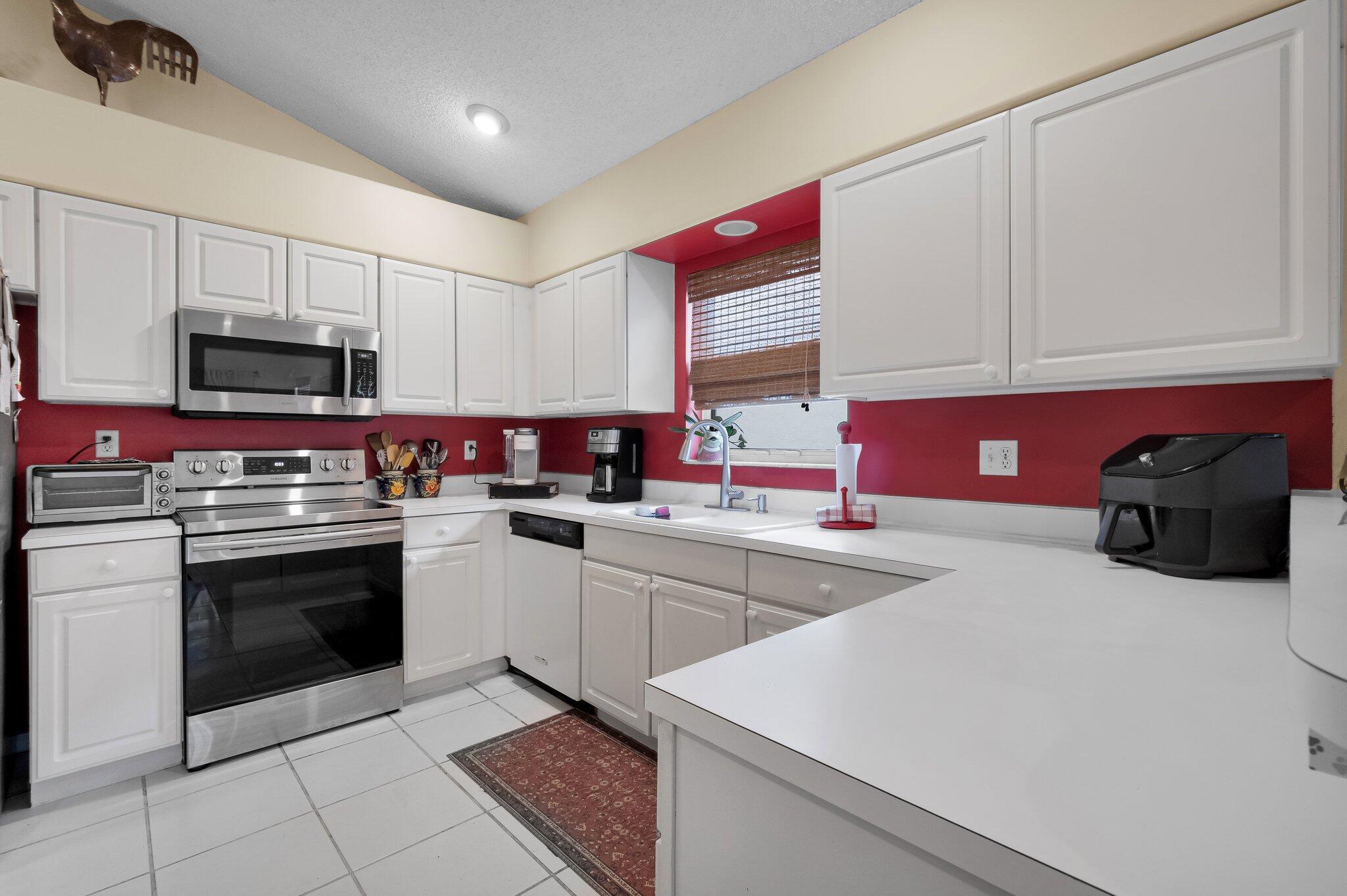 7834 Stirling Bridge Boulevard S