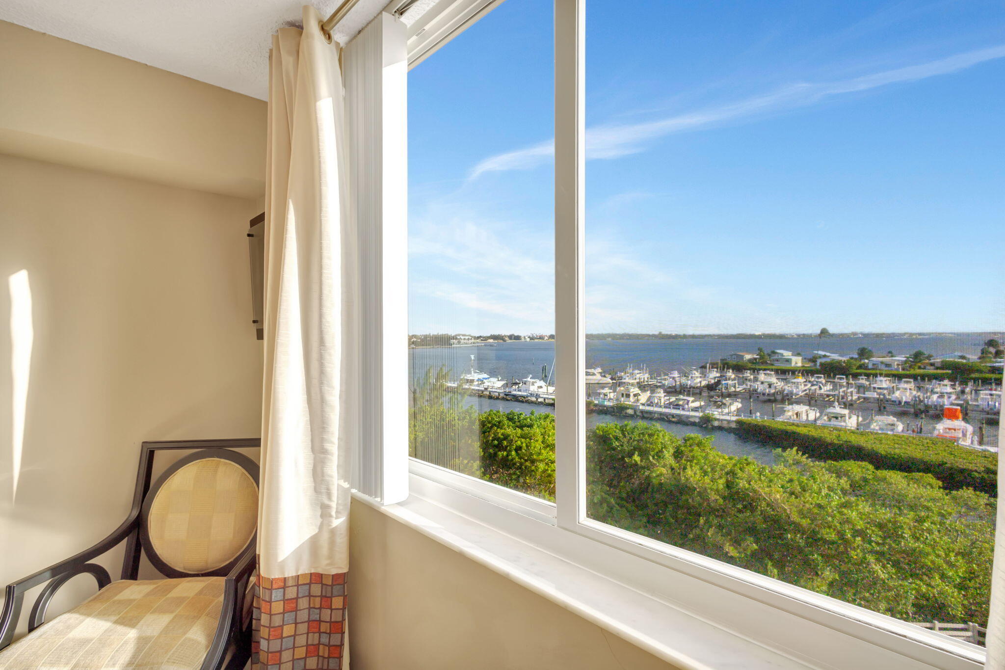 1200 Scotia Drive 502