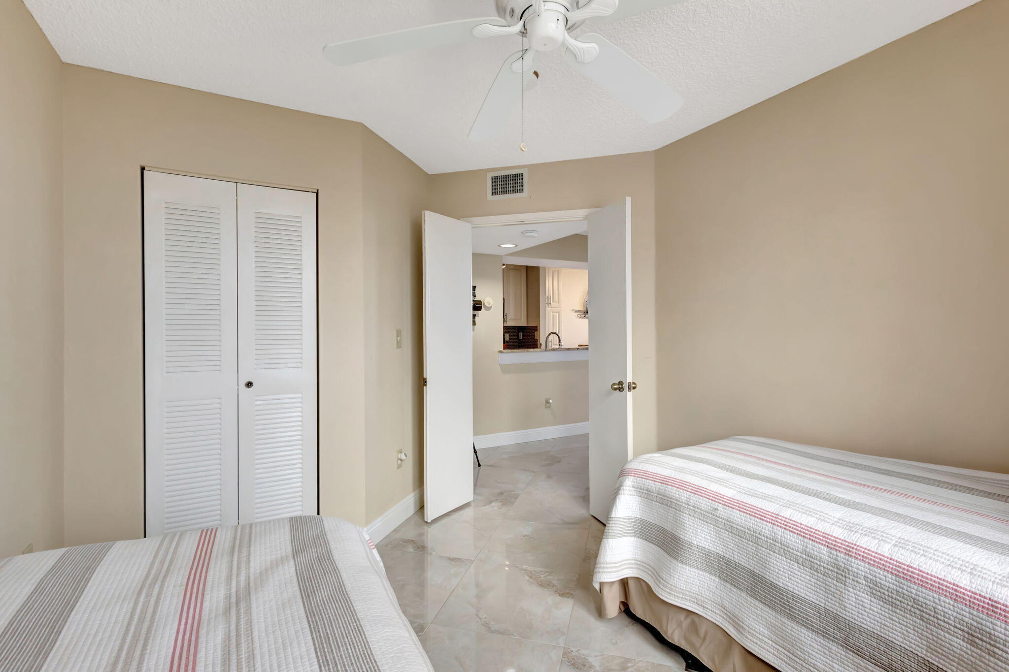 1200 Scotia Drive 502