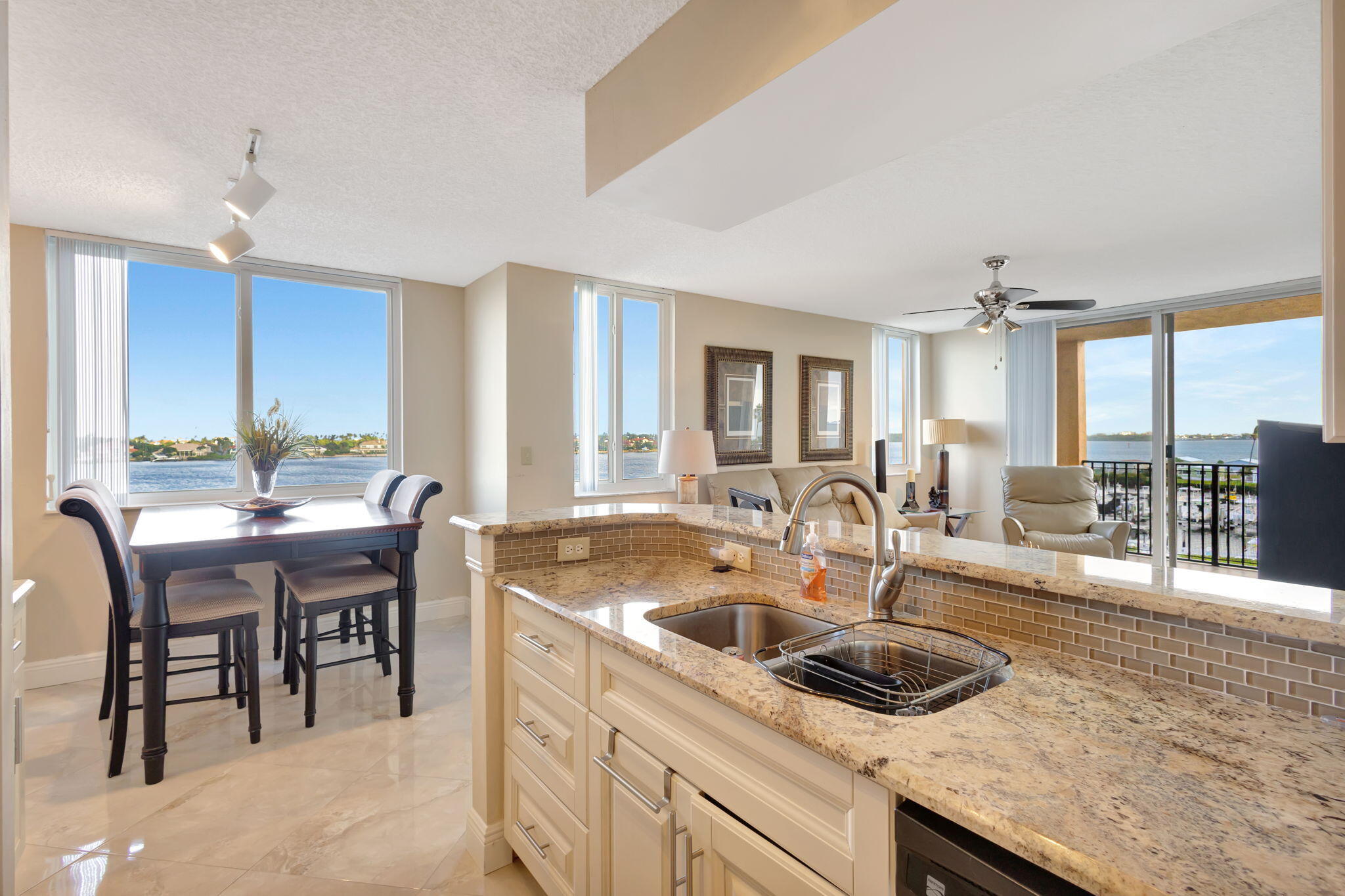 1200 Scotia Drive 502