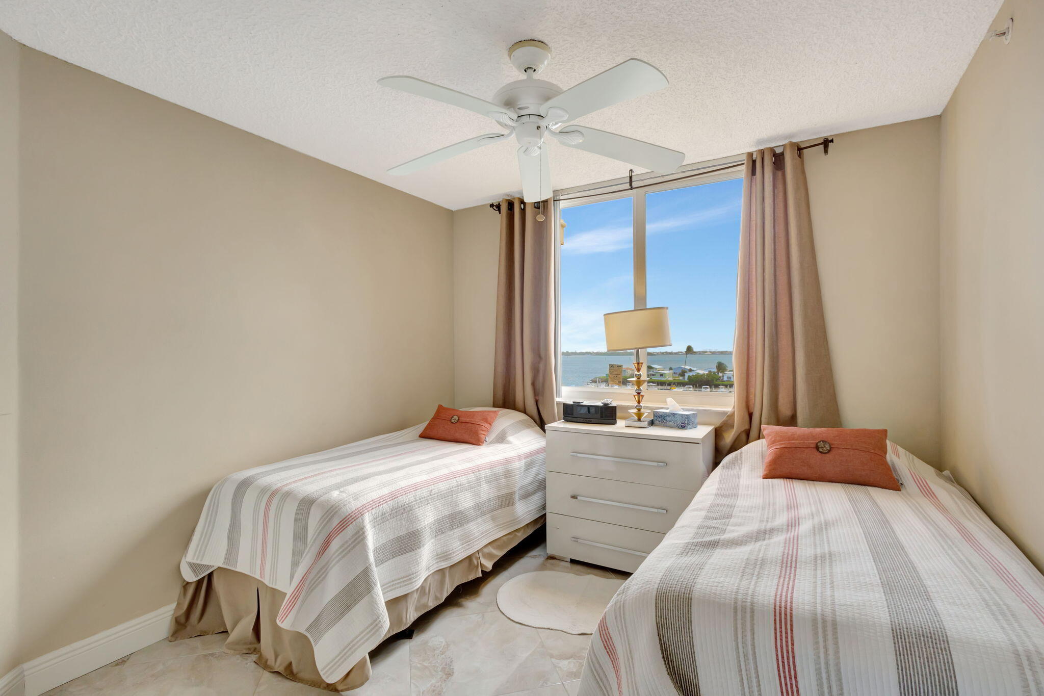 1200 Scotia Drive 502